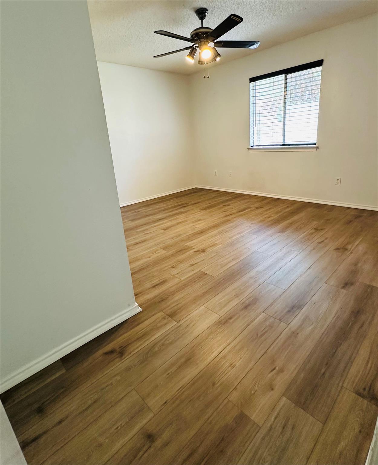 2210 Clayton Way Property Photo 12