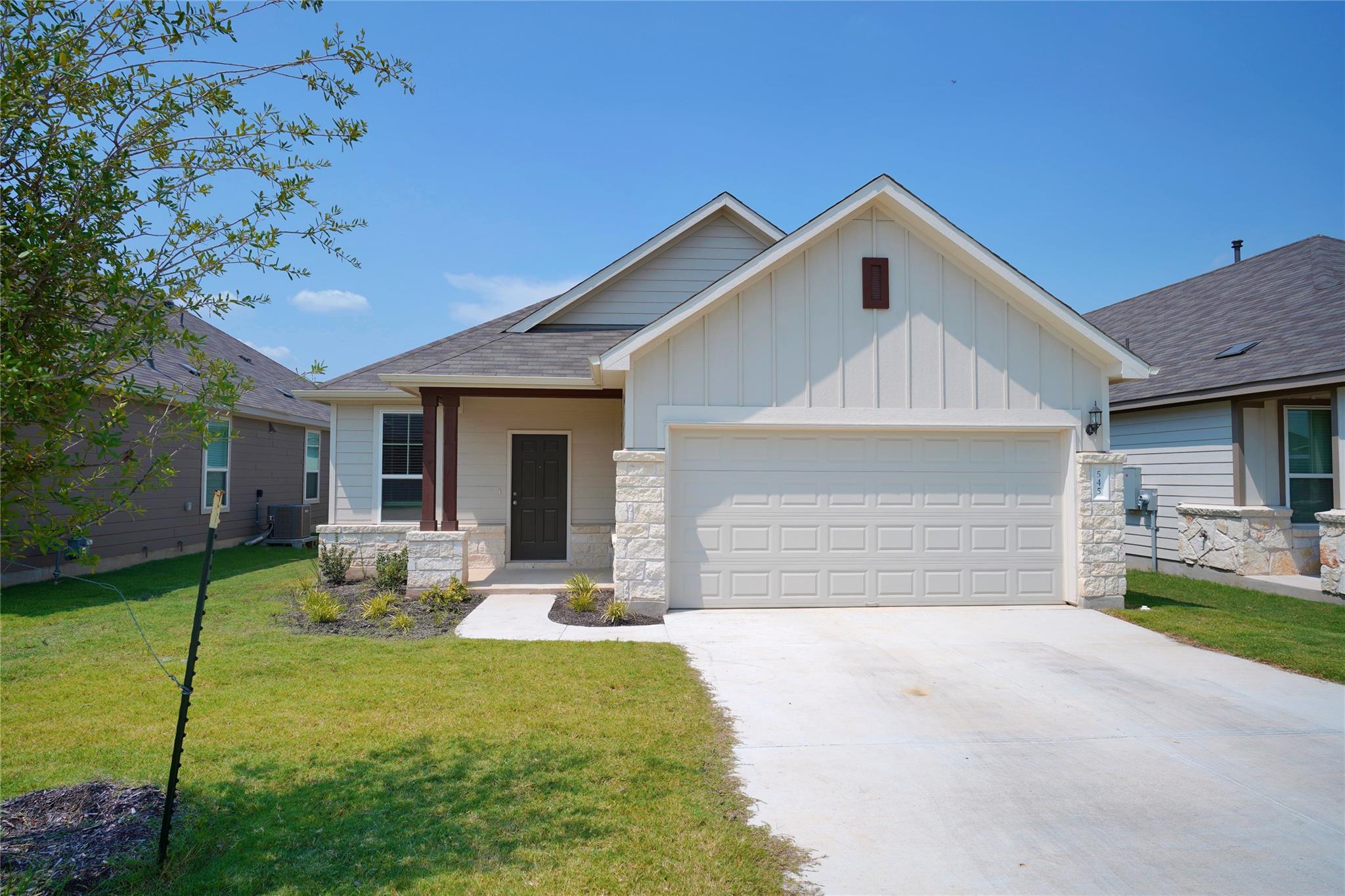 545 Tree Nut Loop Property Photo 1