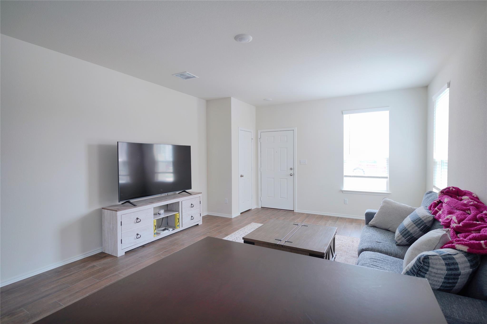 545 Tree Nut Loop Property Photo 3