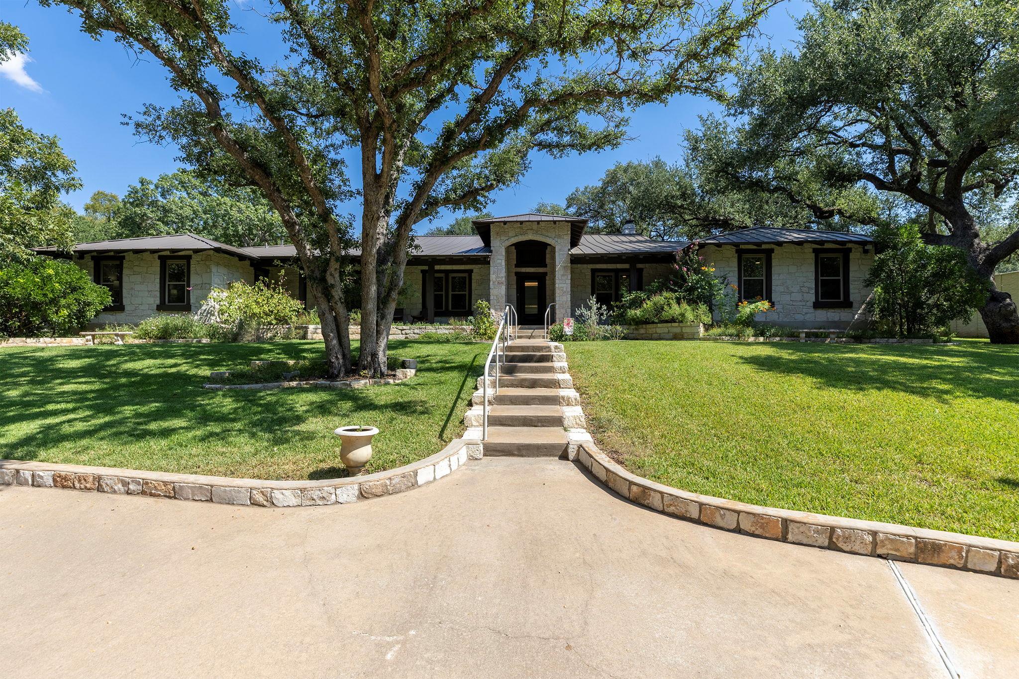 2681 Sam Bass Rd Property Photo 3