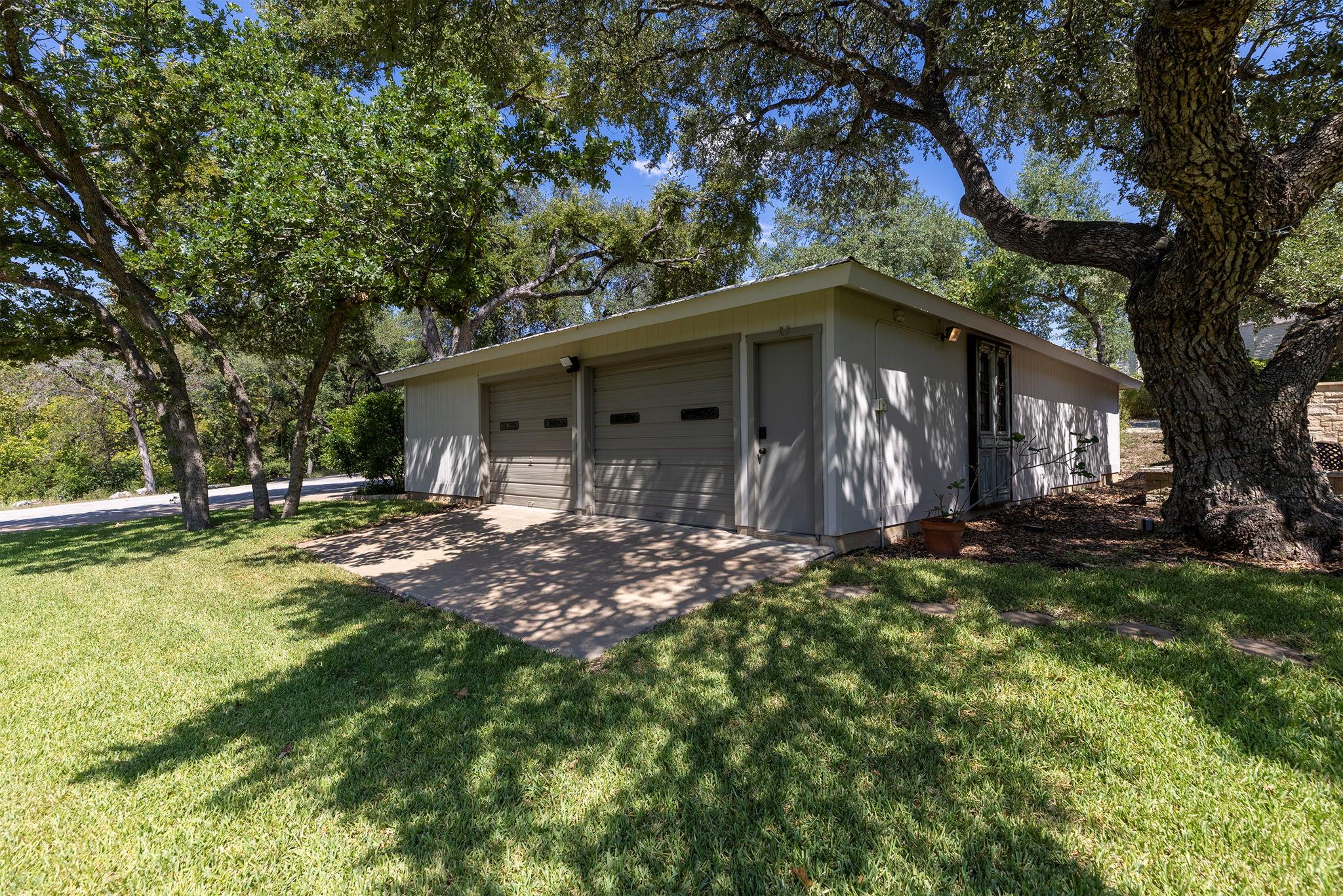 2681 Sam Bass Rd Property Photo 6