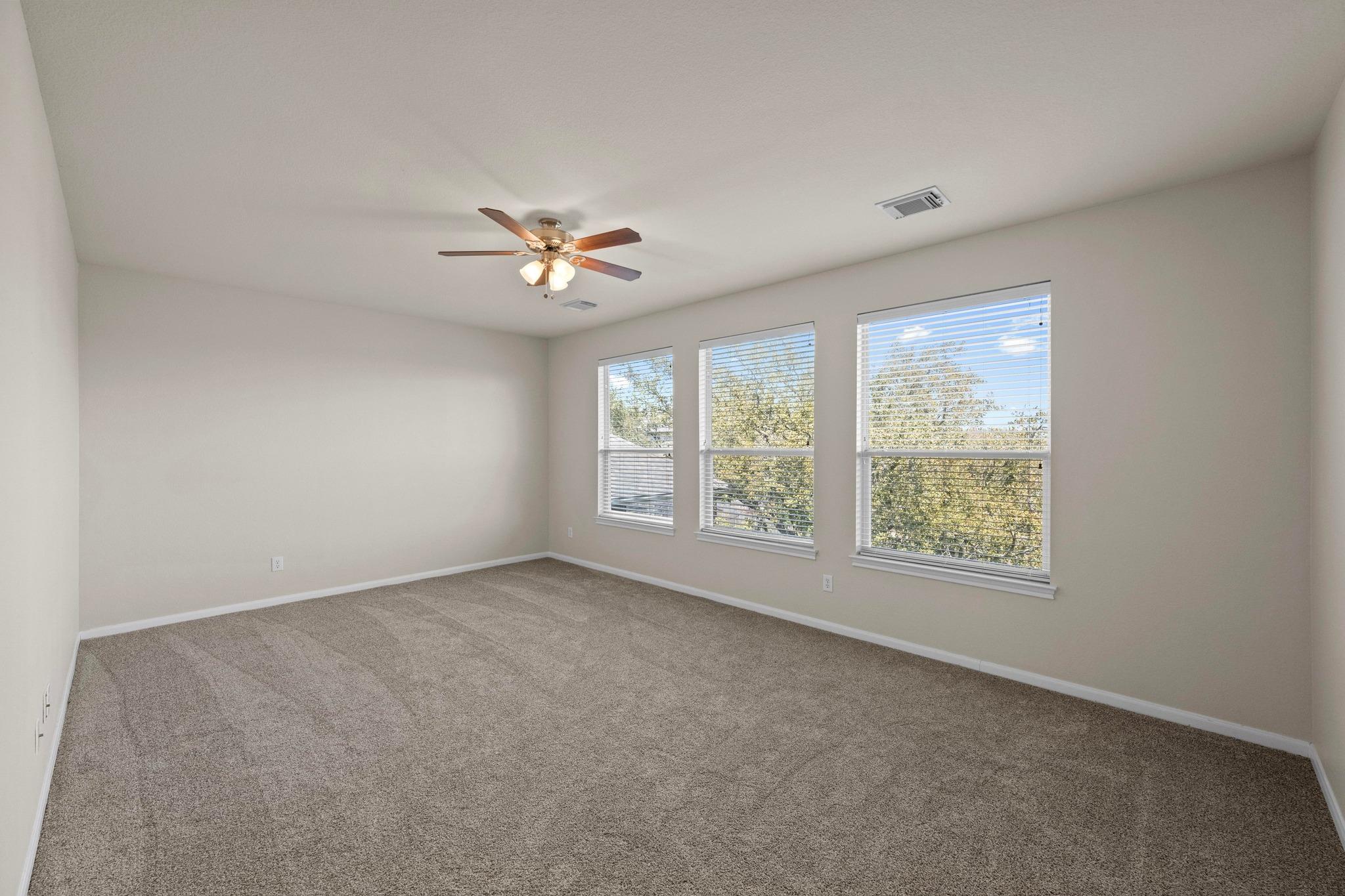 1301 Horseback Holw Property Photo 28