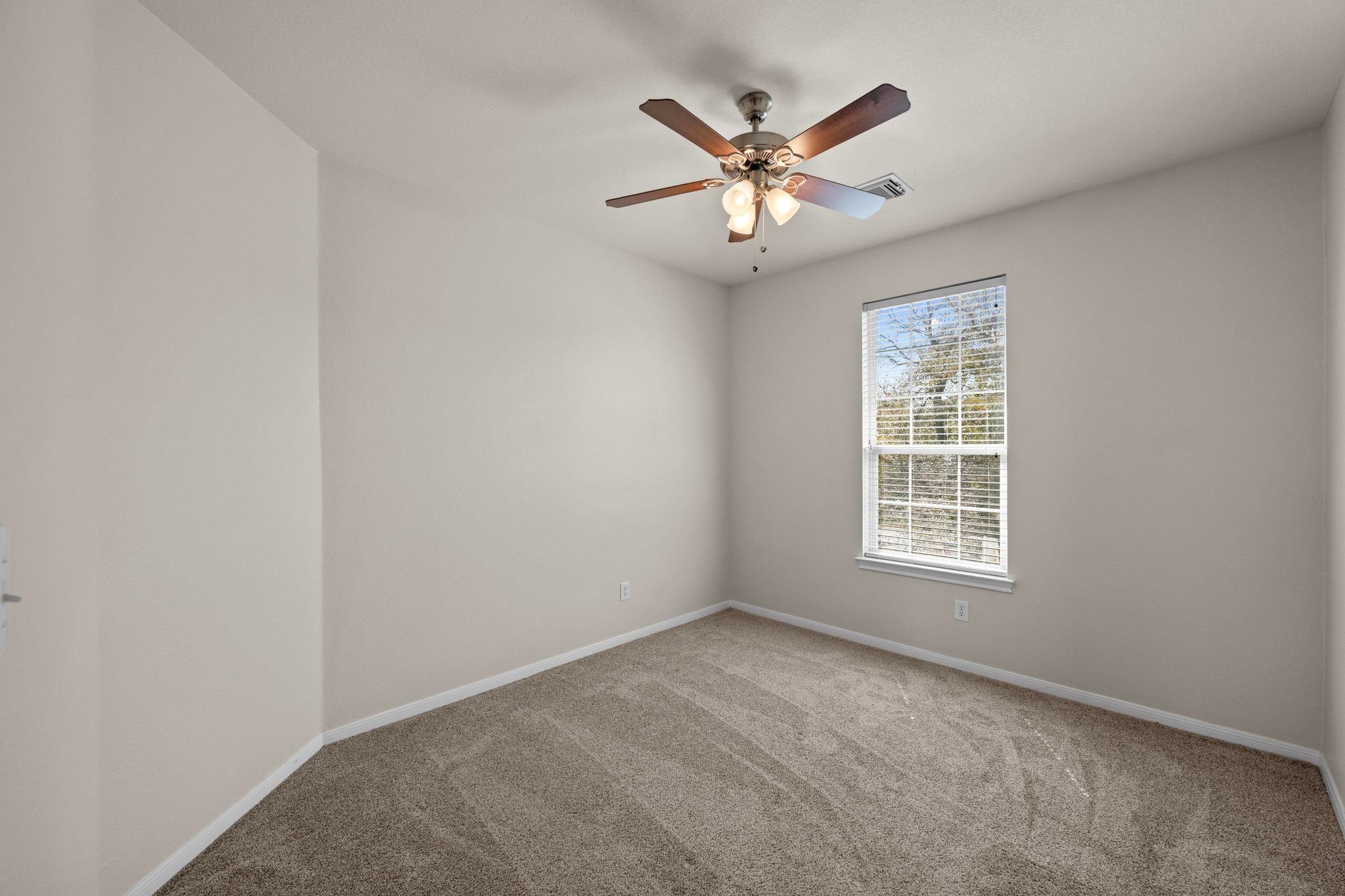 1301 Horseback Holw Property Photo 31