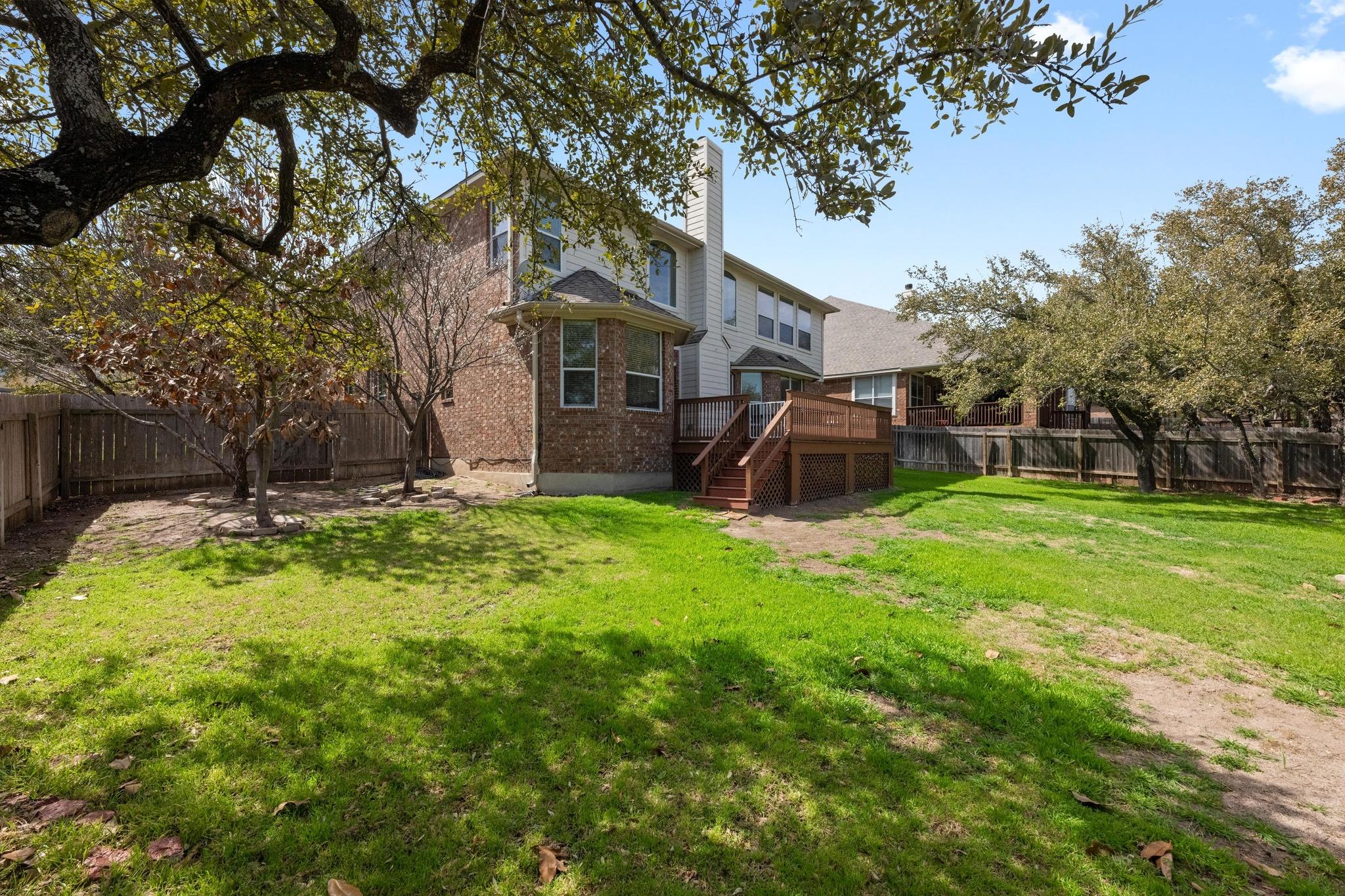 1301 Horseback Holw Property Photo 40