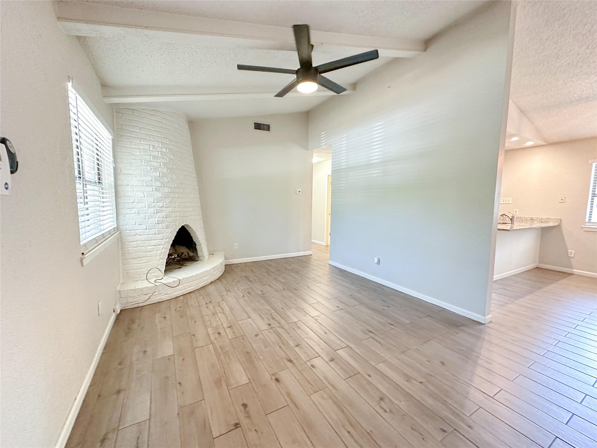 601 E Covington Dr #a & B Property Photo 21