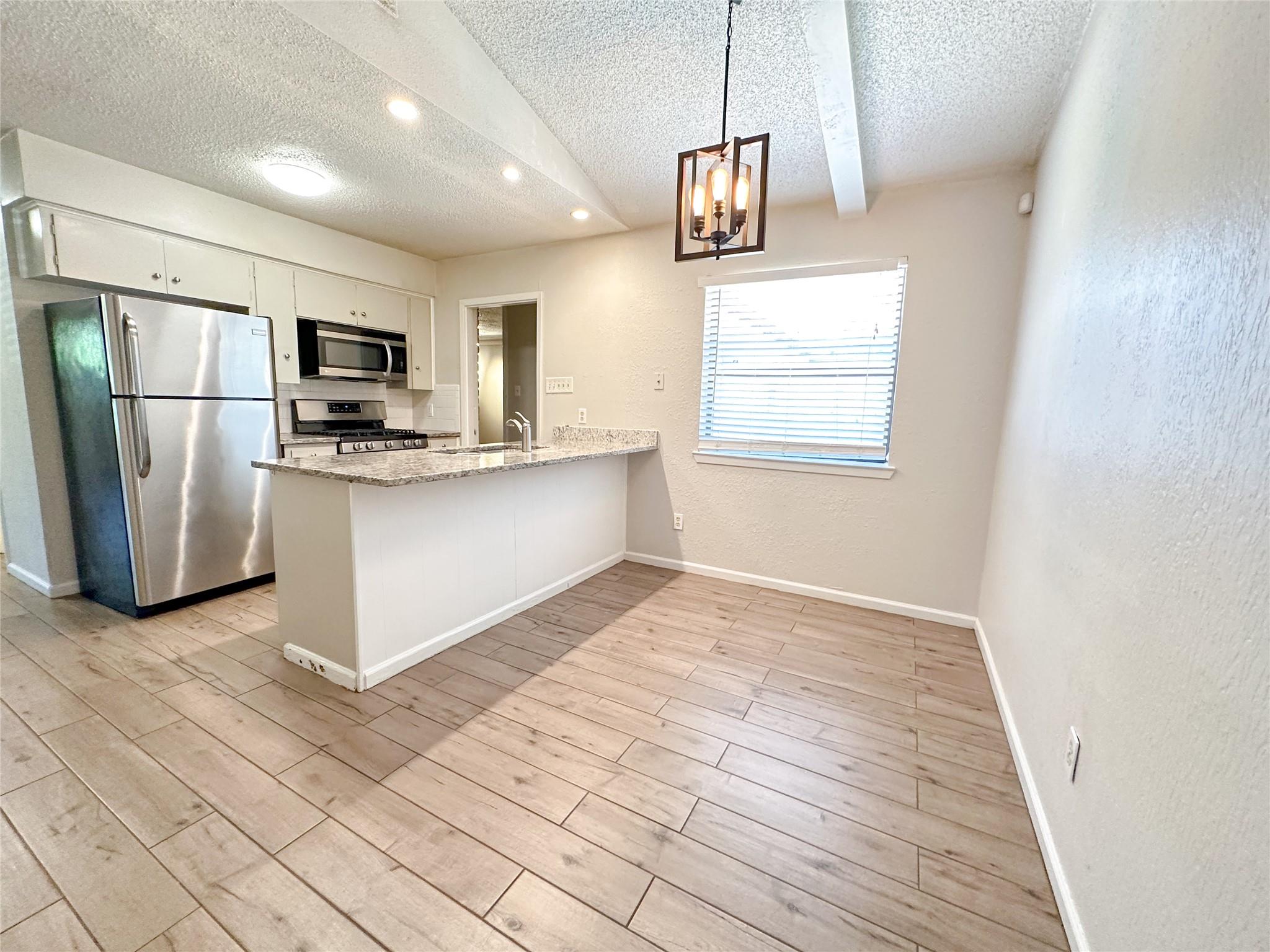 601 E Covington Dr #a & B Property Photo 23