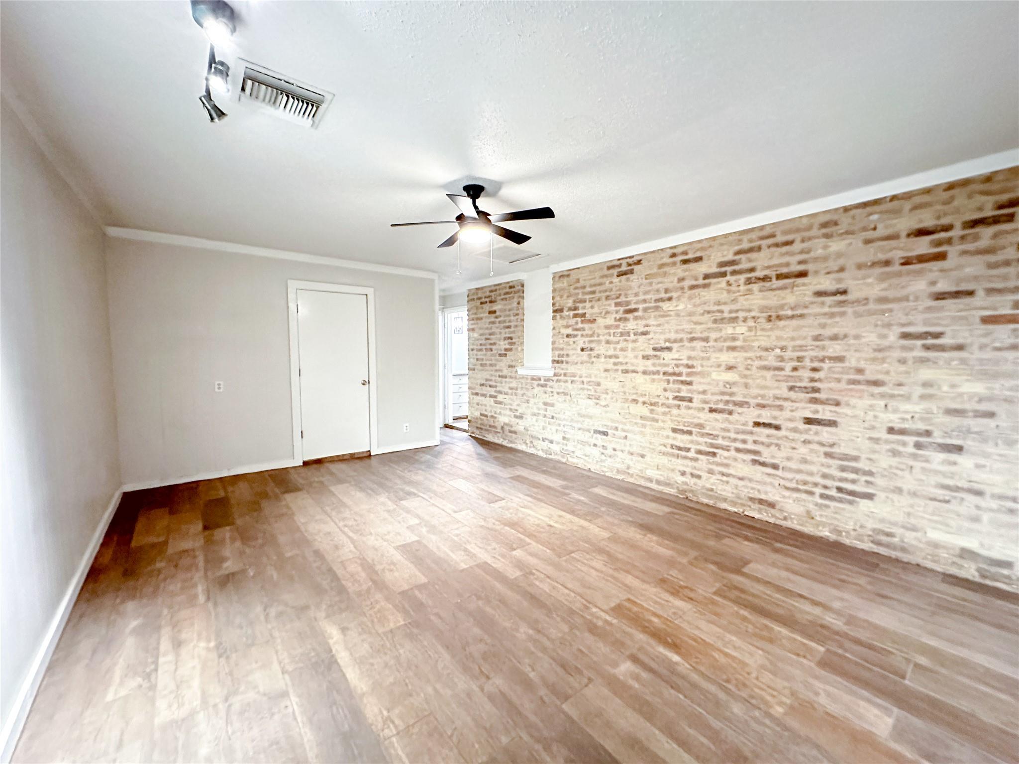 601 E Covington Dr #a & B Property Photo 37