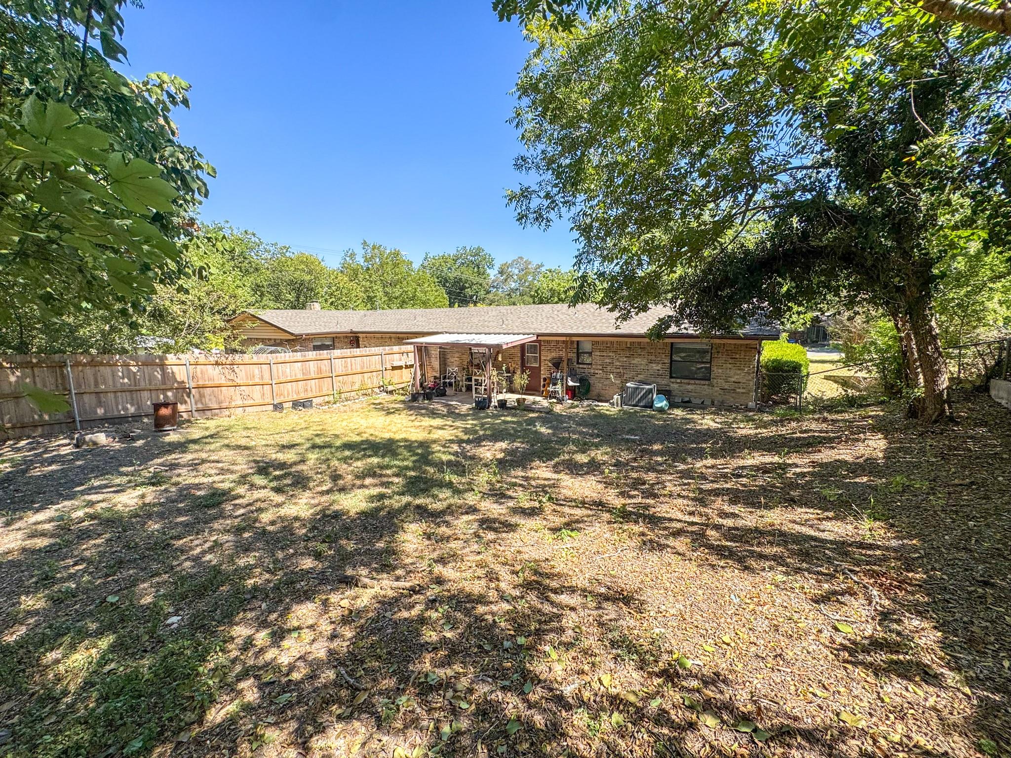 601 E Covington Dr #a & B Property Photo 39