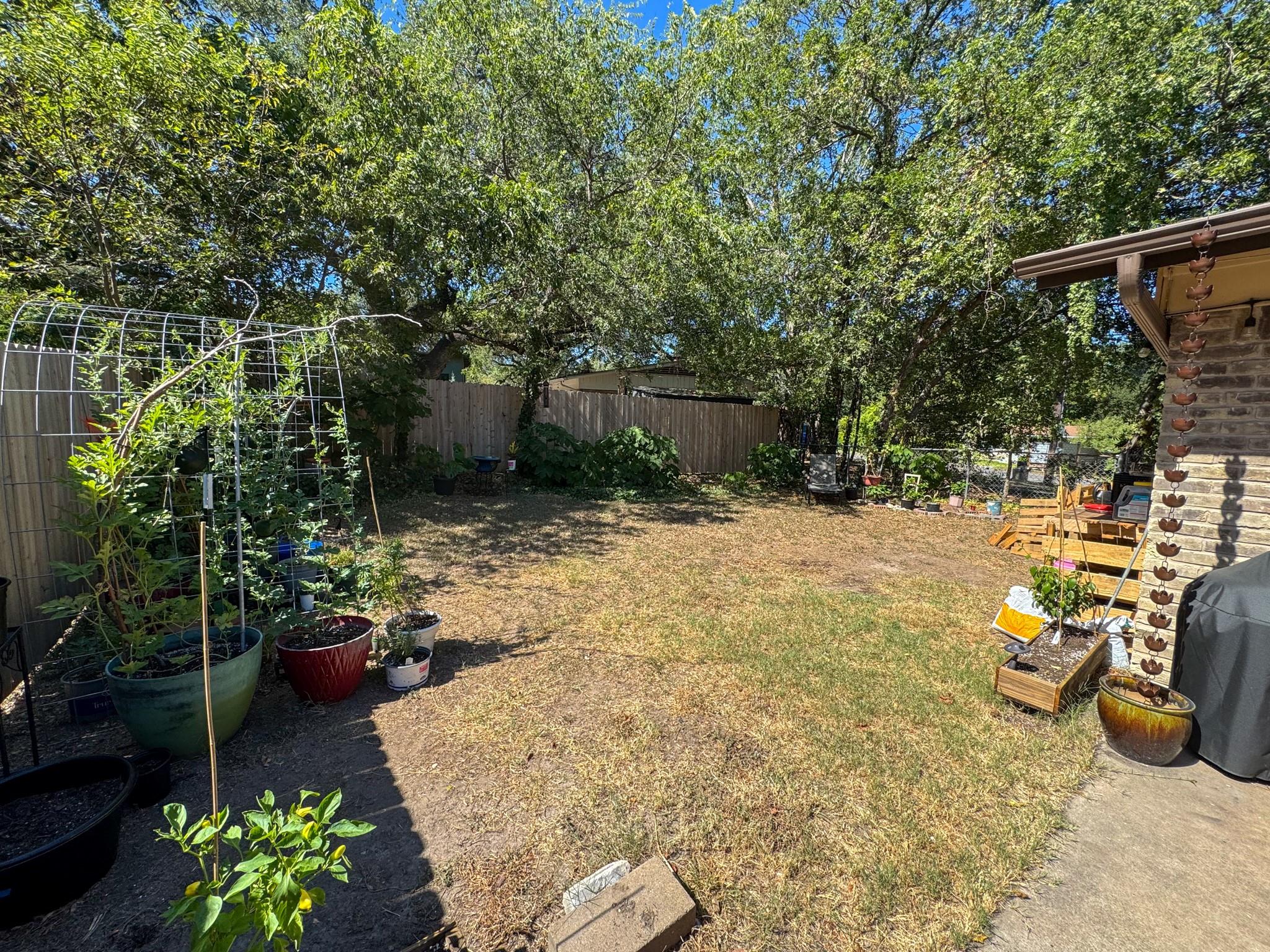 601 E Covington Dr #a & B Property Photo 40