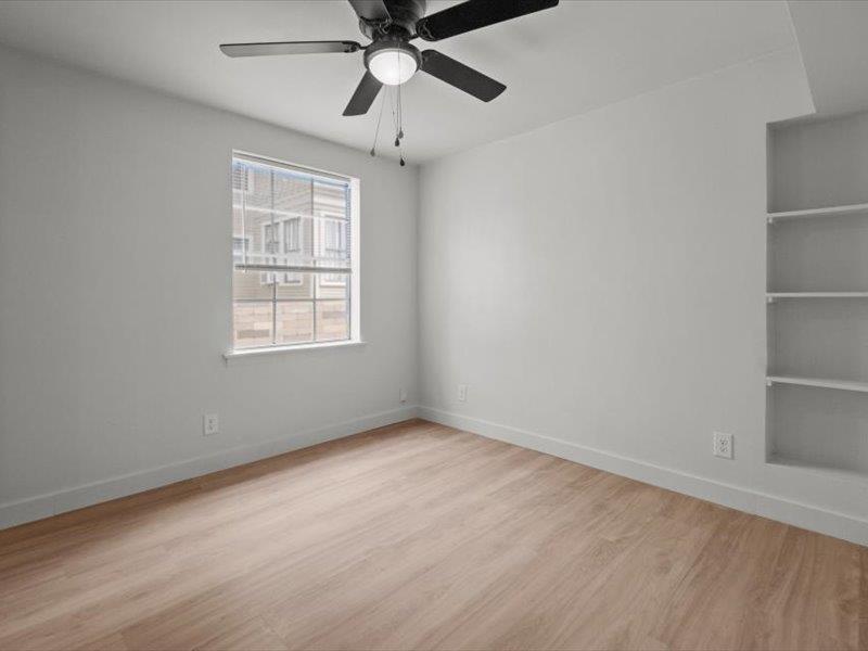 525 W Houston St #525 Property Photo 4