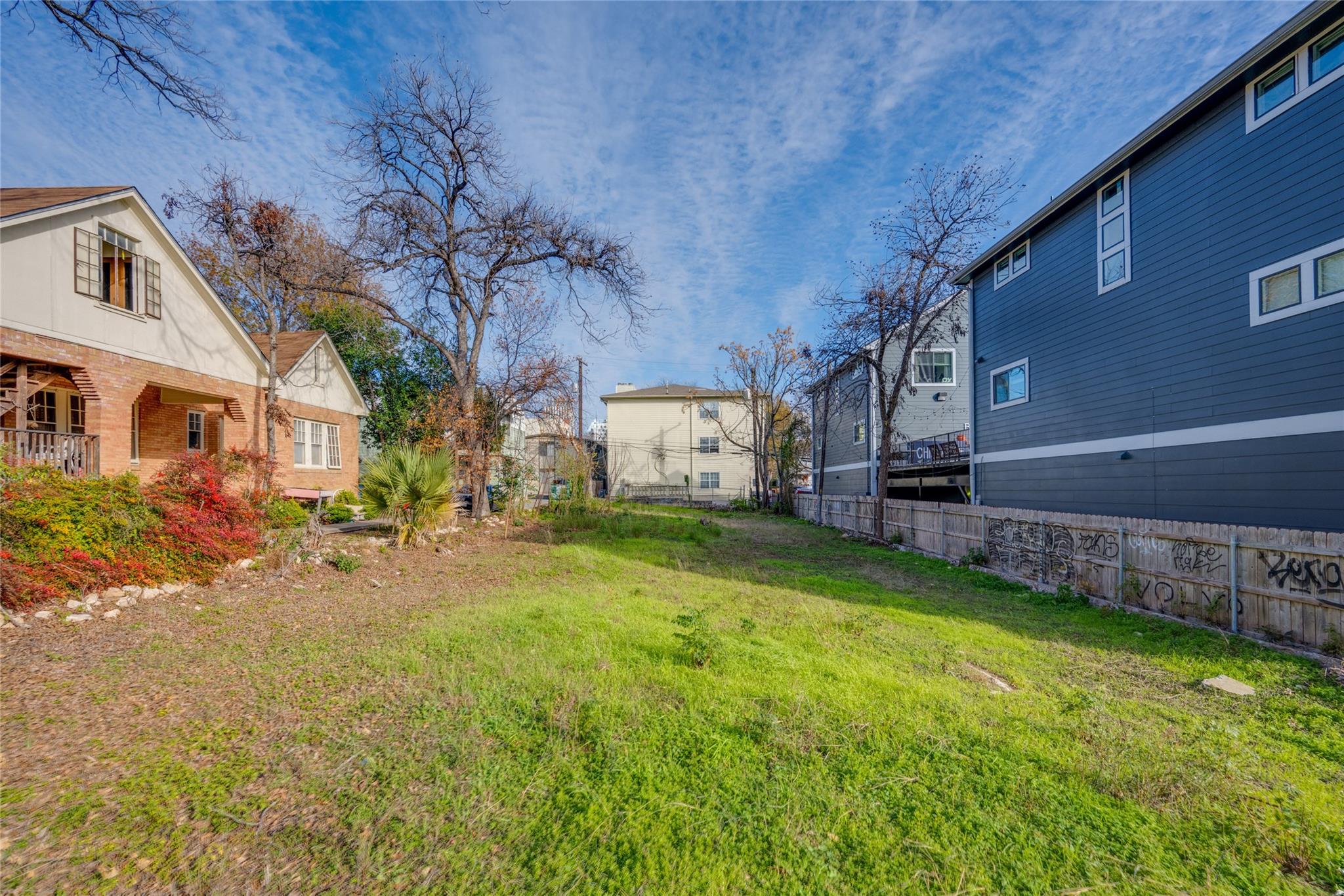 1911 Robbins Pl Property Photo