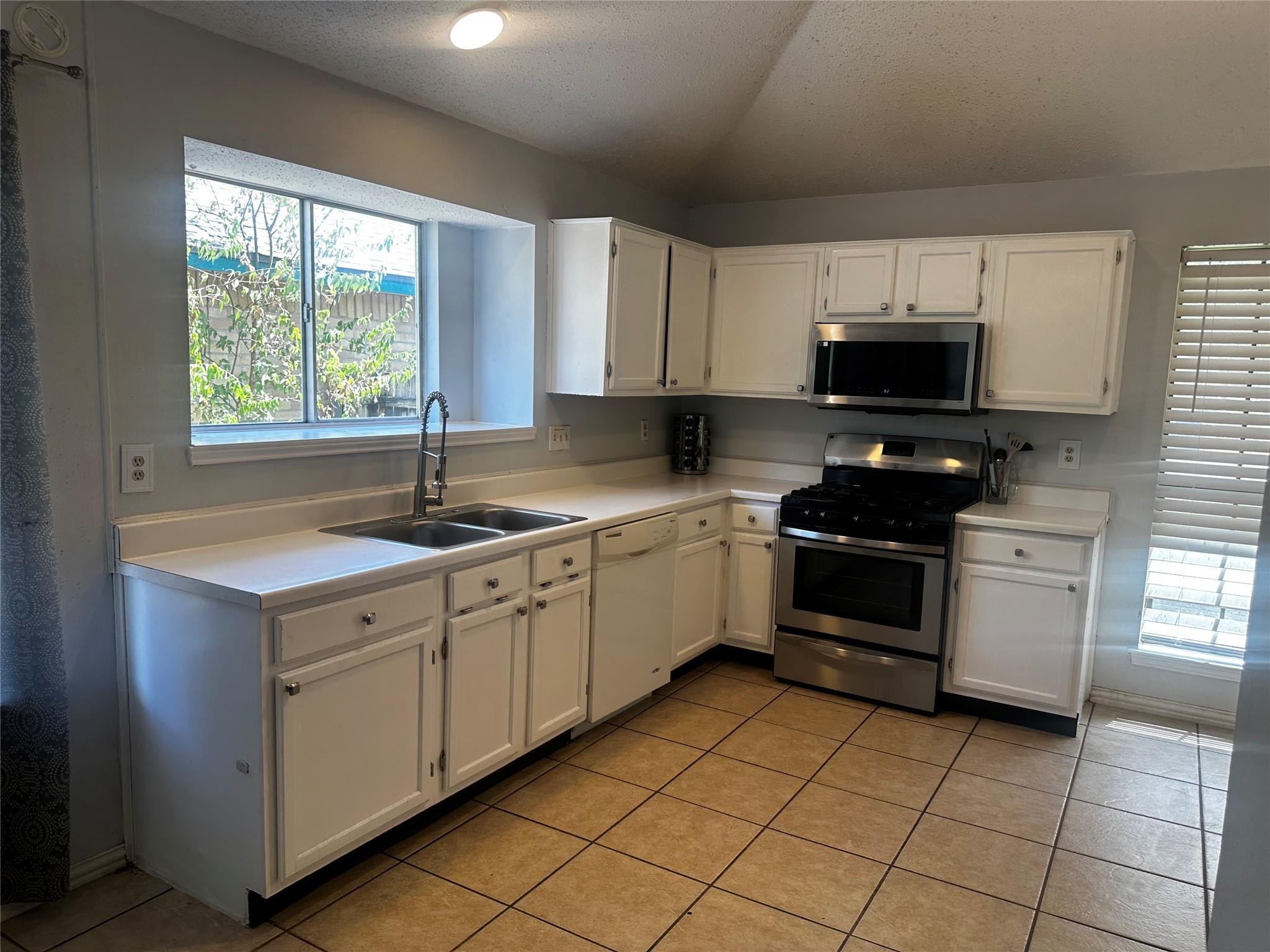 612 David Curry Dr Property Photo 24