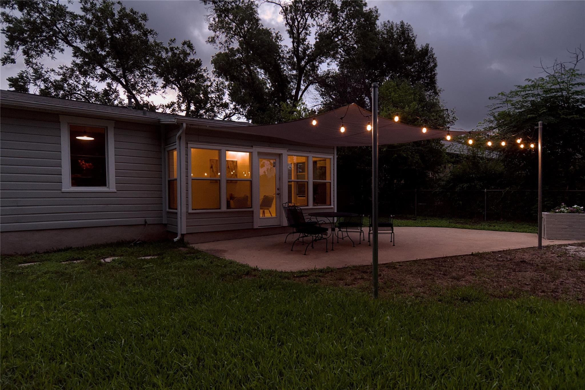 1505 Karen Ave Property Photo 1