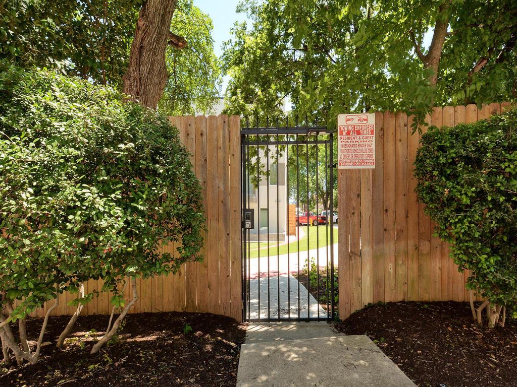 1115 Kinney Ave 13 Property Photo 28