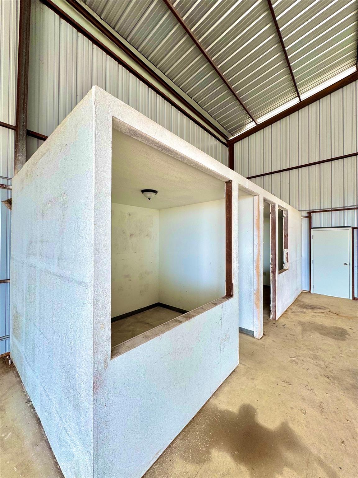 2015 County Road 455 Property Photo 4