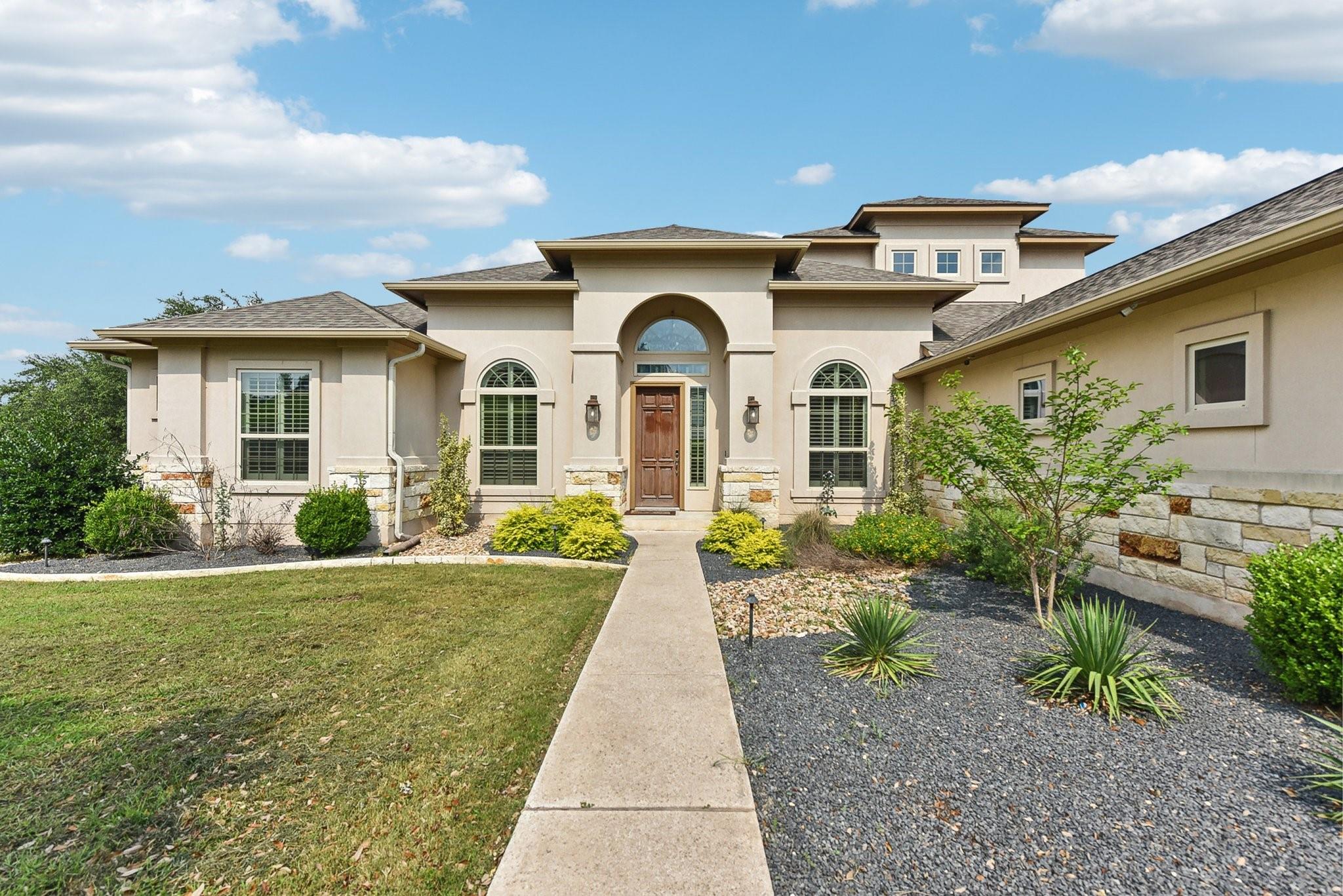 215 Questa Trl Property Photo 3