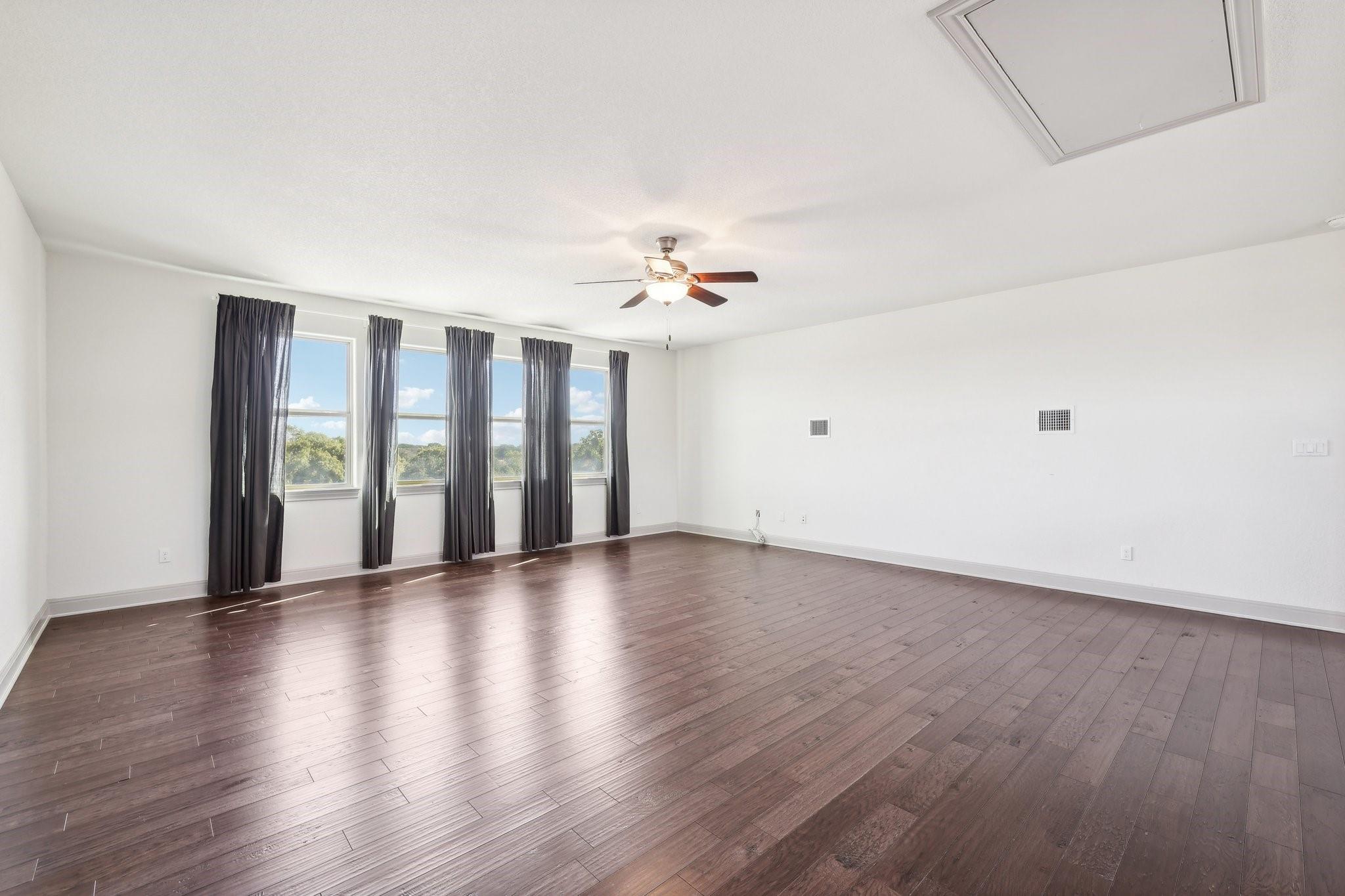 215 Questa Trl Property Photo 29