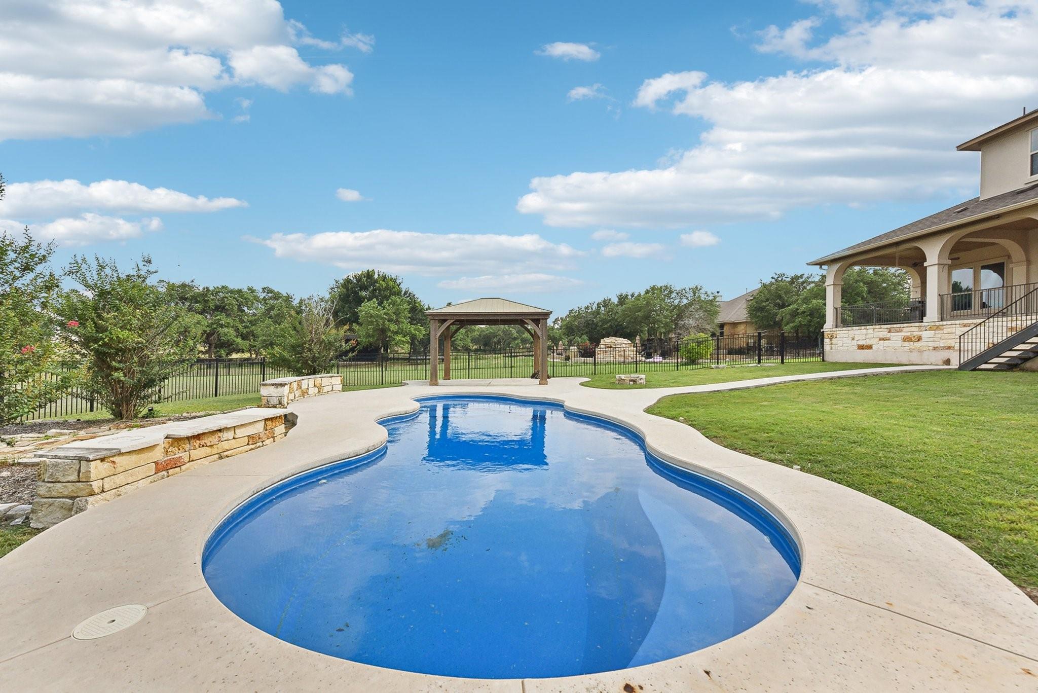 215 Questa Trl Property Photo 33