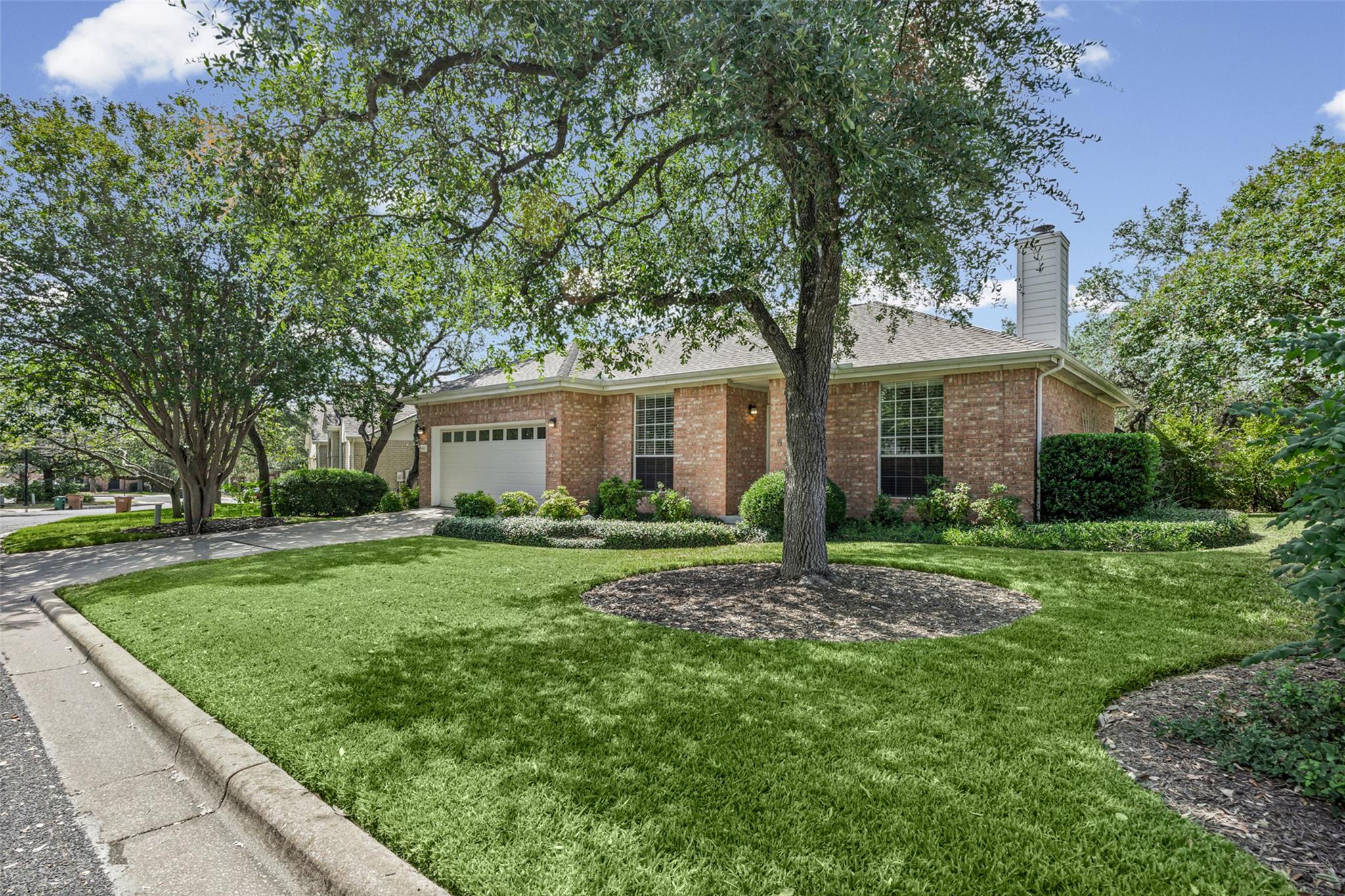 6661 Ruxton Ln Property Photo 1