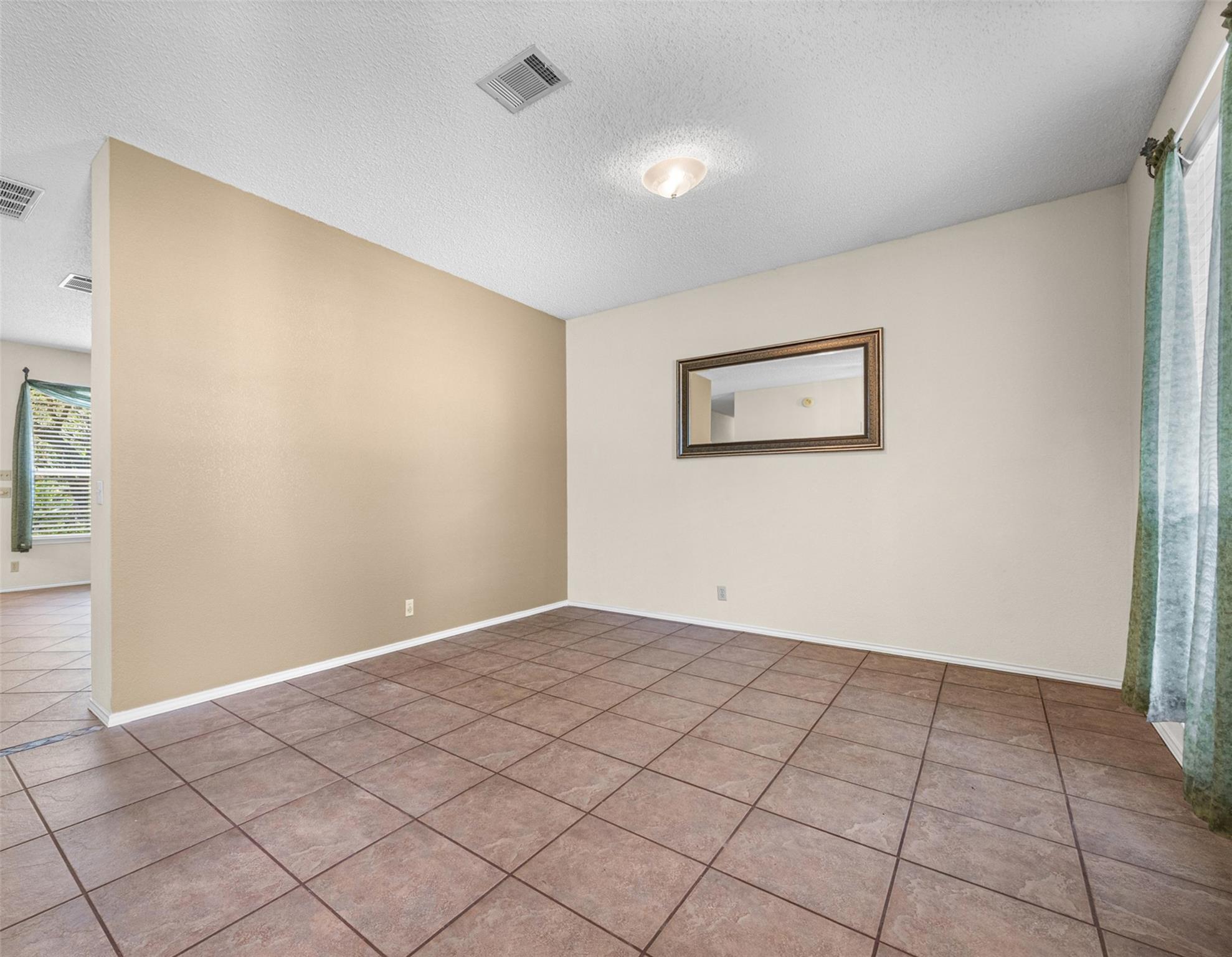 6661 Ruxton Ln Property Photo 2