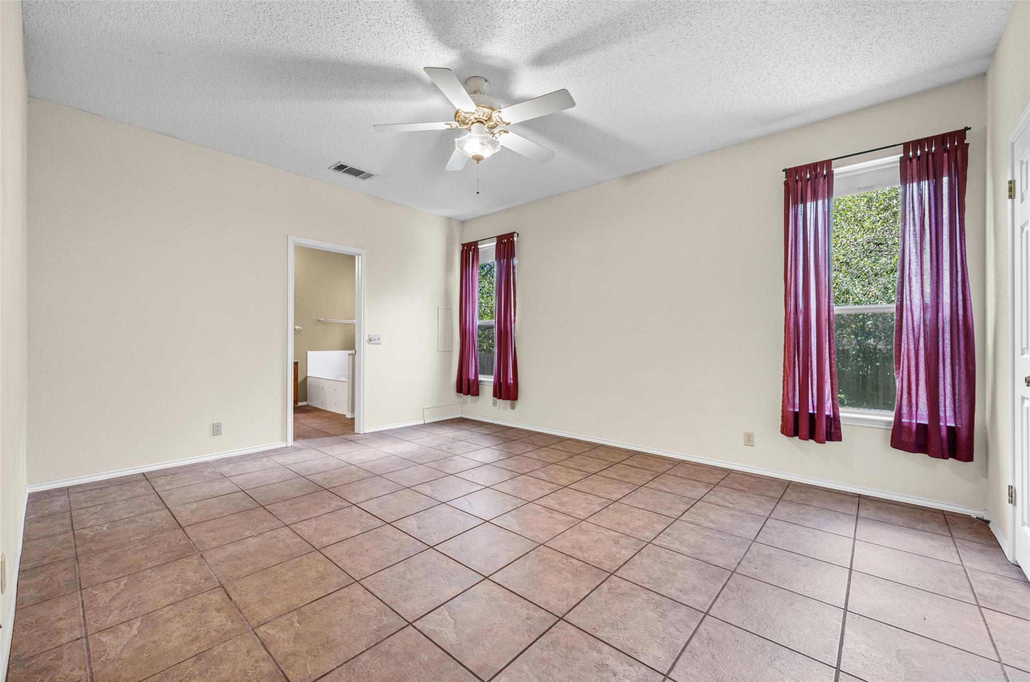 6661 Ruxton Ln Property Photo 12
