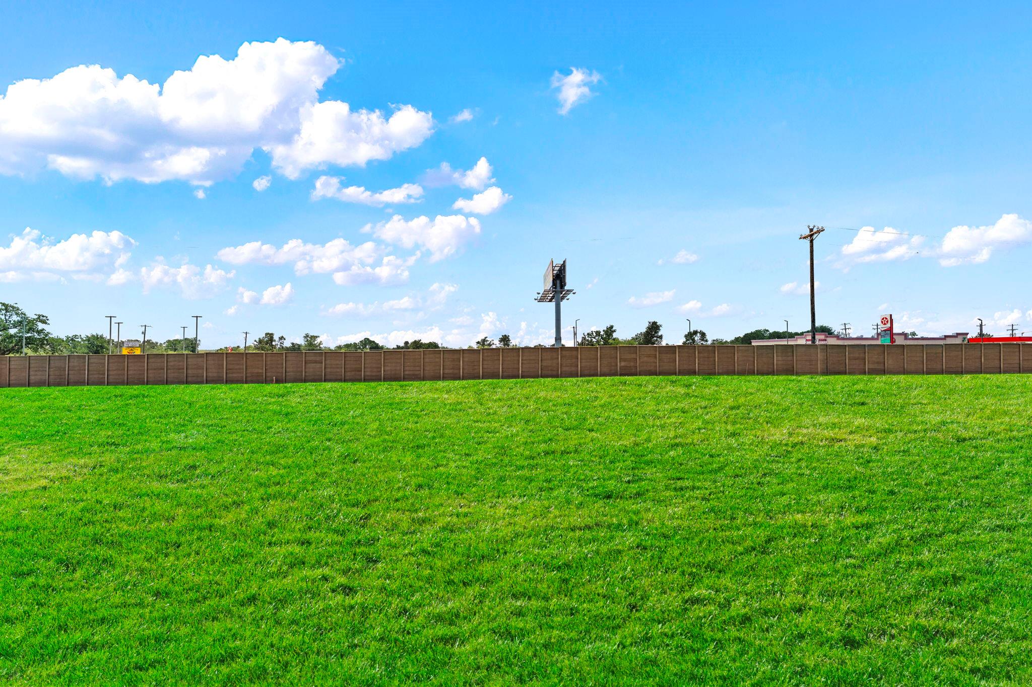 137 Union Pacific Dr Property Photo 37