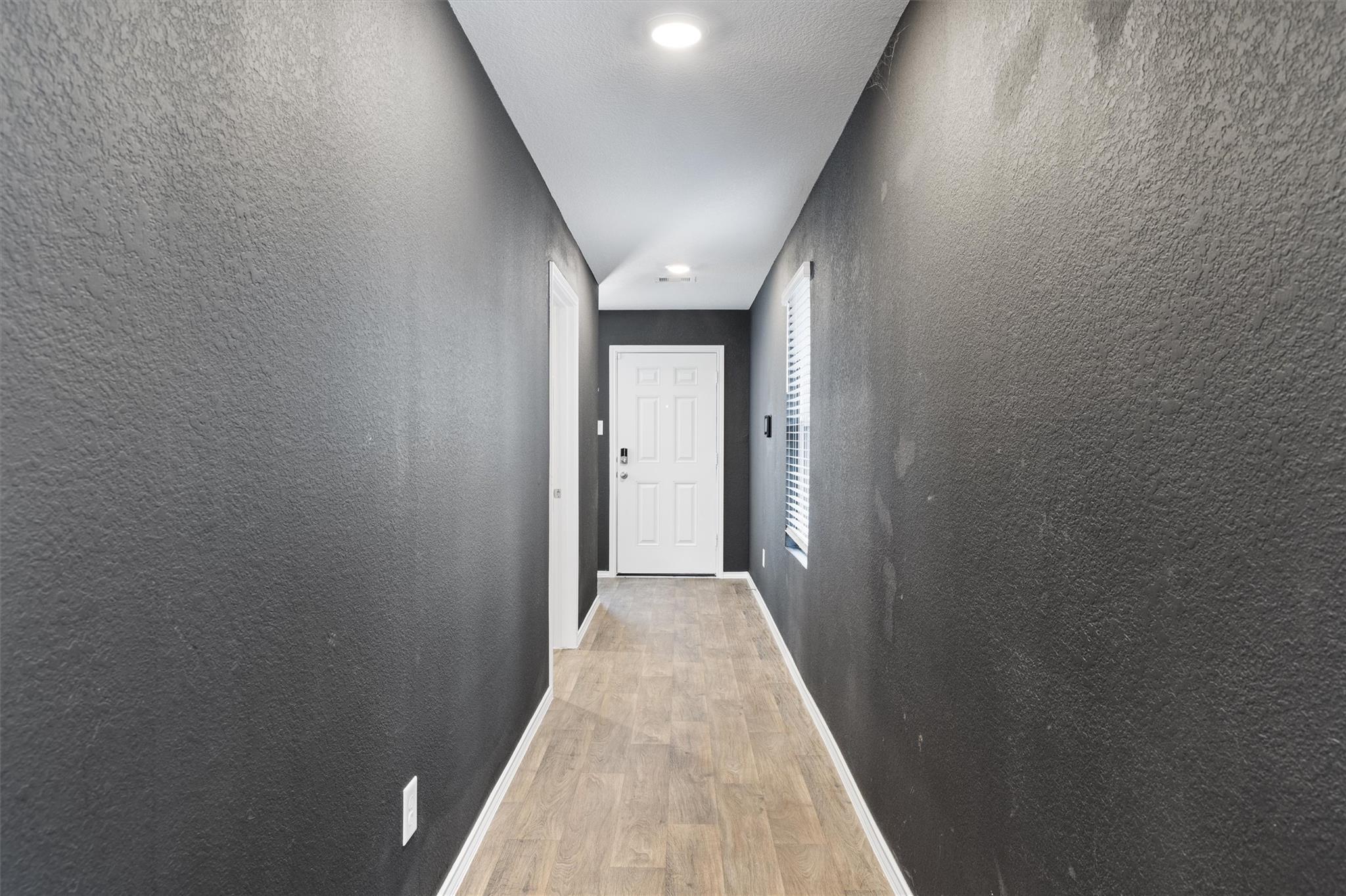 352 Sickle Loop Property Photo 6