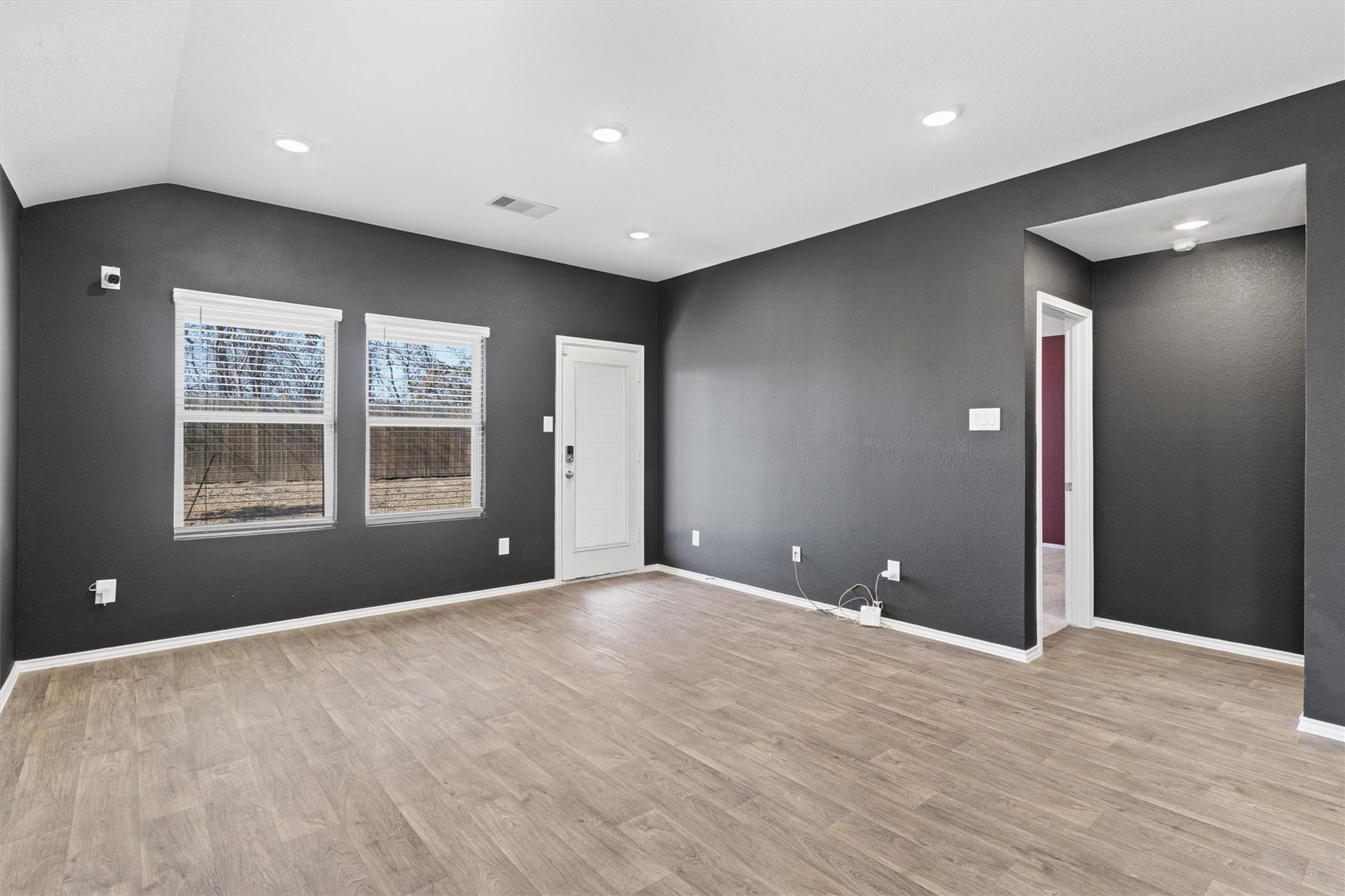 352 Sickle Loop Property Photo 17