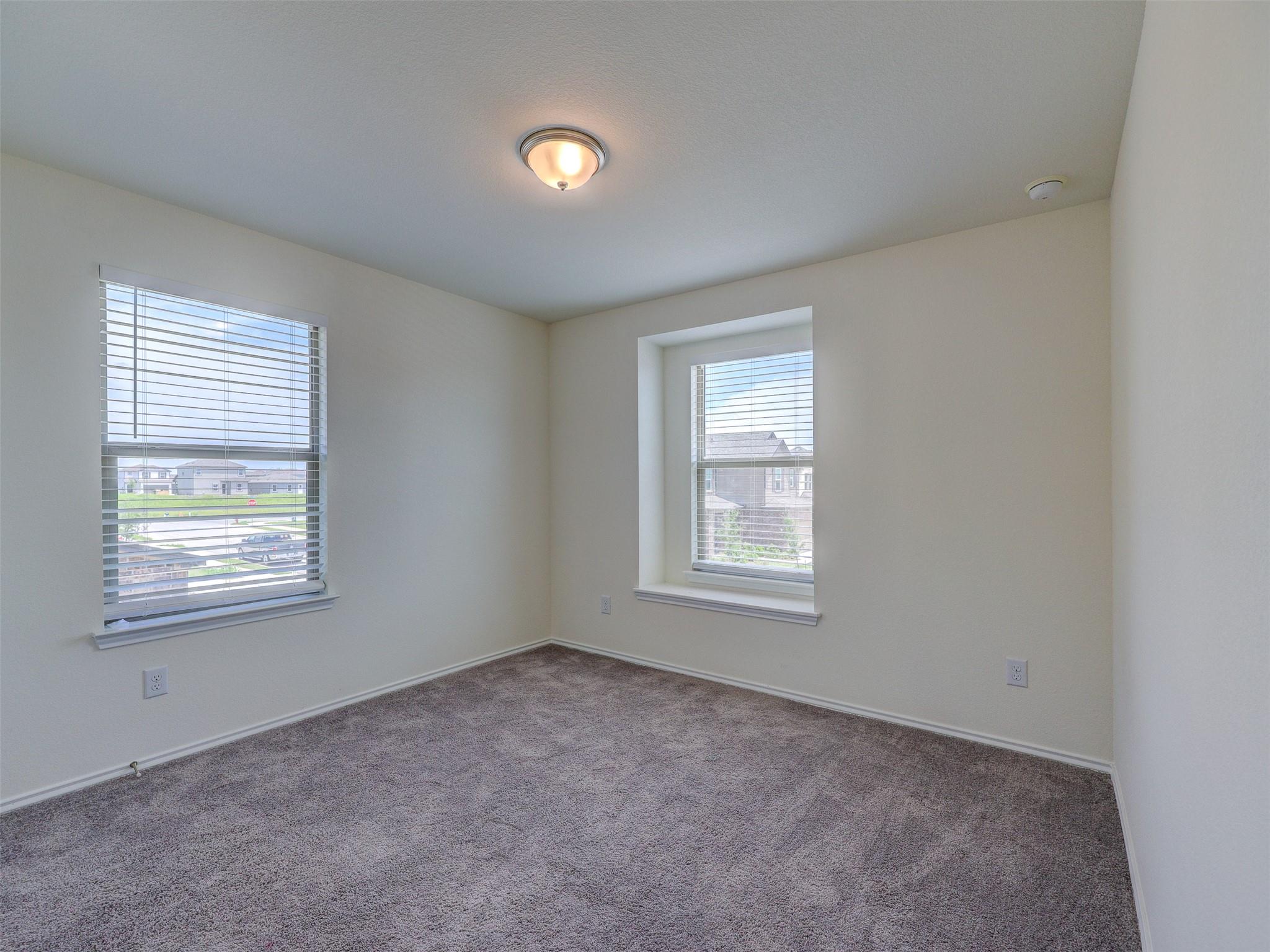 18517 Spotted Eagle Ln Property Photo 17
