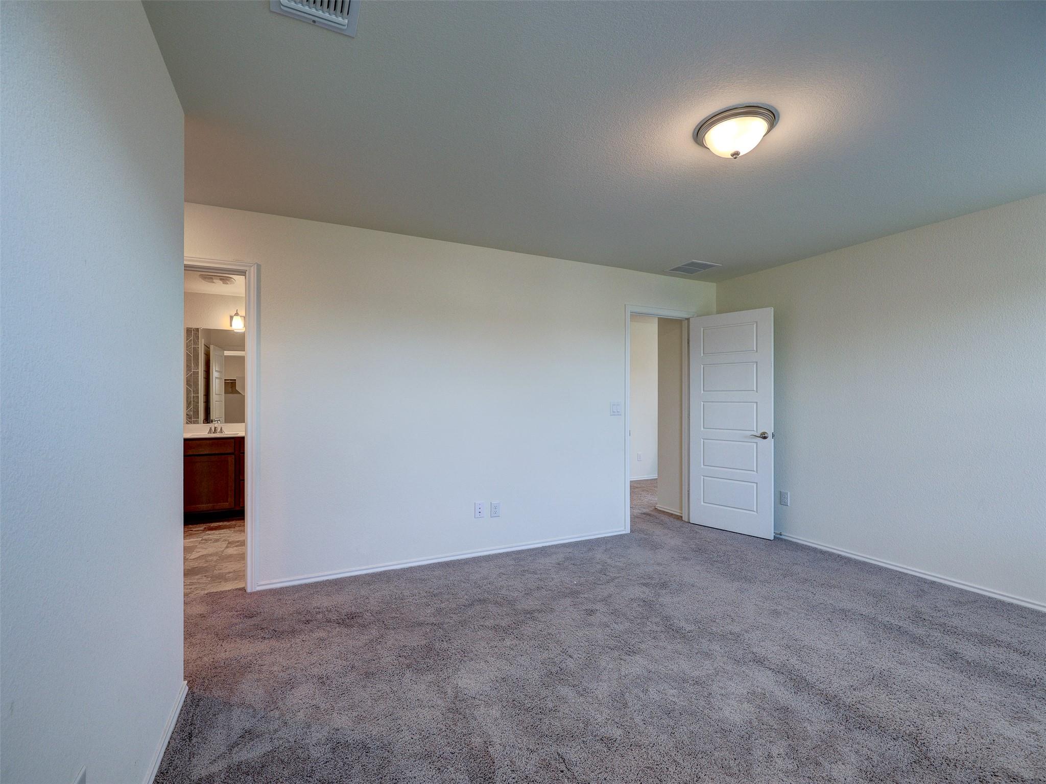 18517 Spotted Eagle Ln Property Photo 21