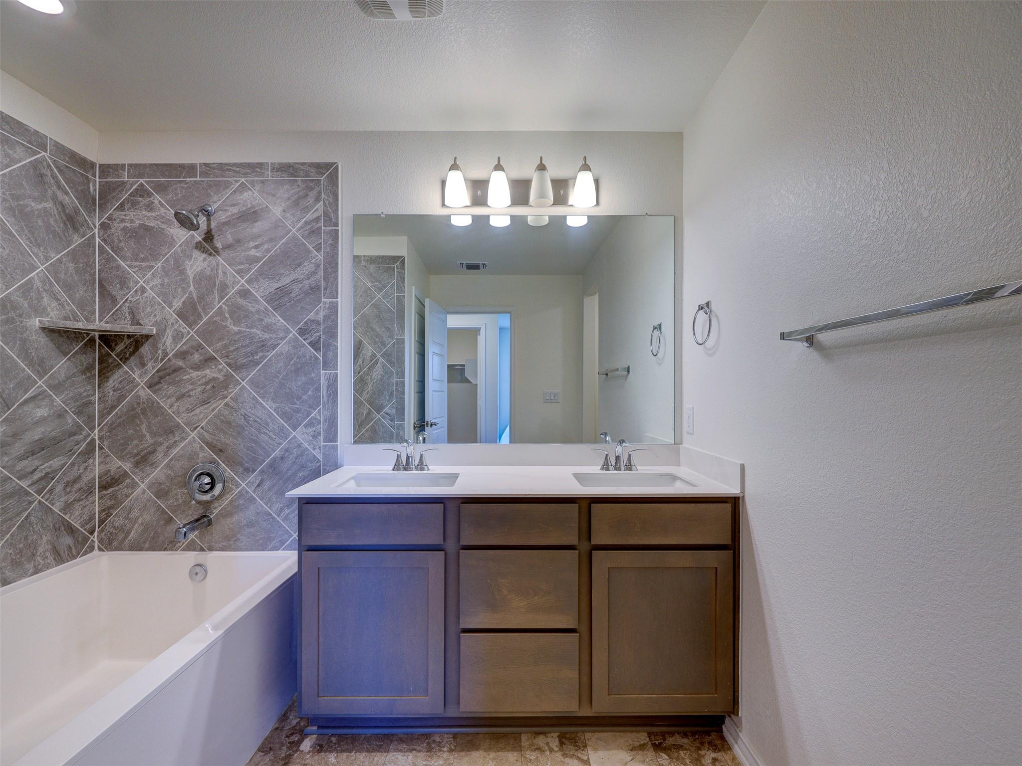 18517 Spotted Eagle Ln Property Photo 24