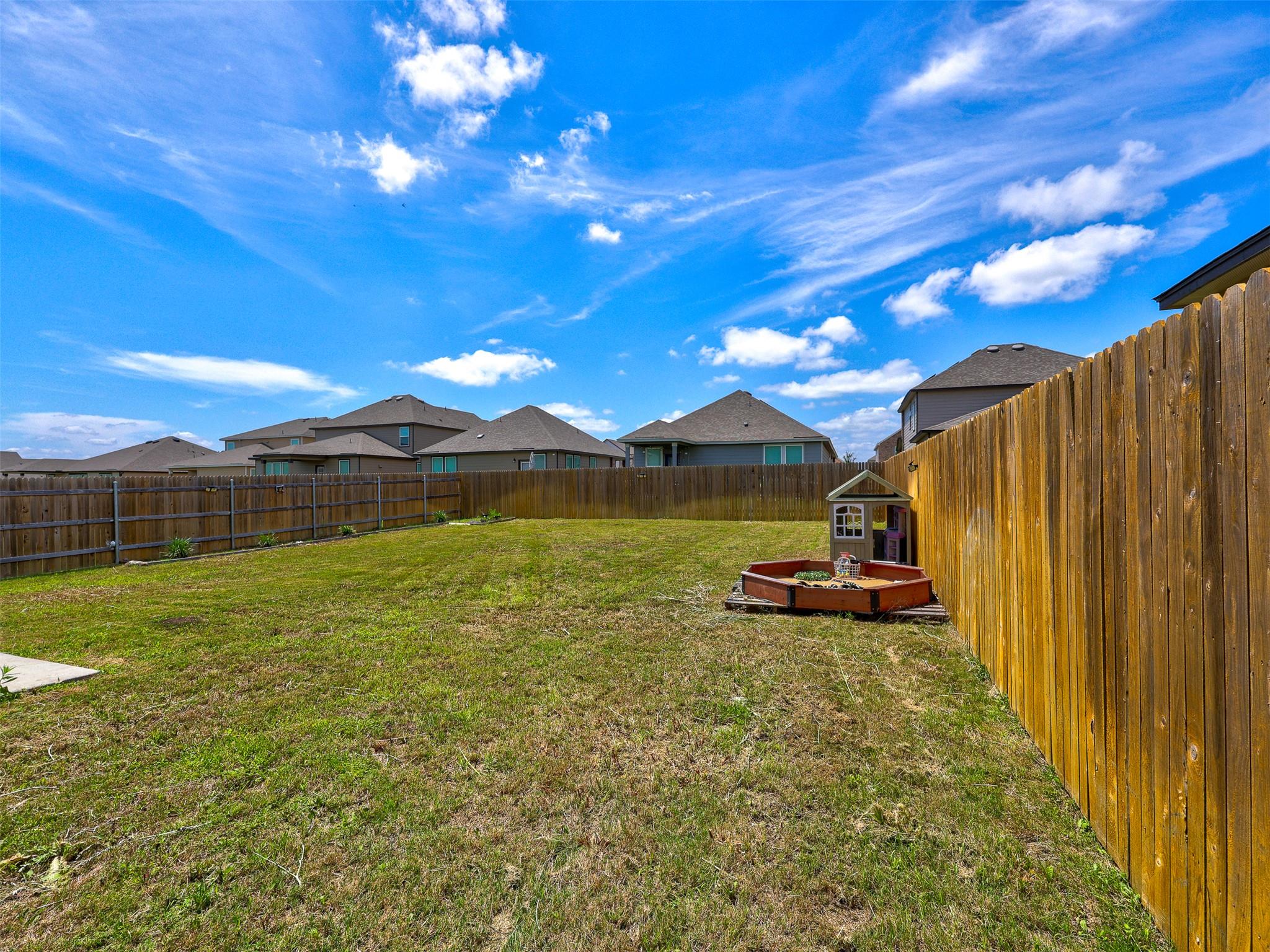 18517 Spotted Eagle Ln Property Photo 31