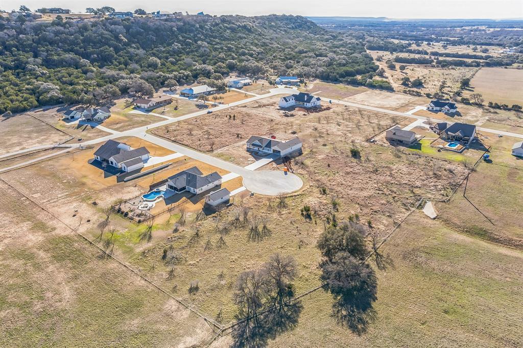 104 Round Up Cir Property Photo 4