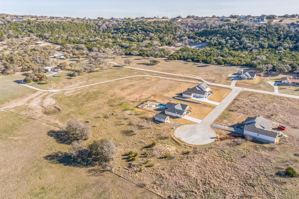 104 Round Up Cir Property Photo 5