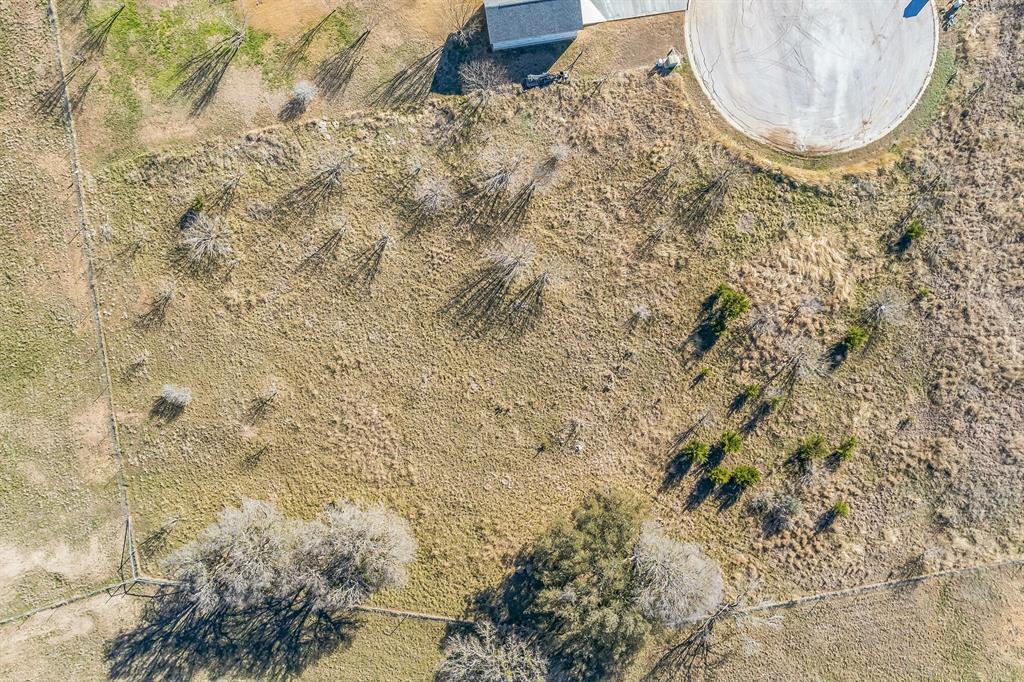104 Round Up Cir Property Photo 6