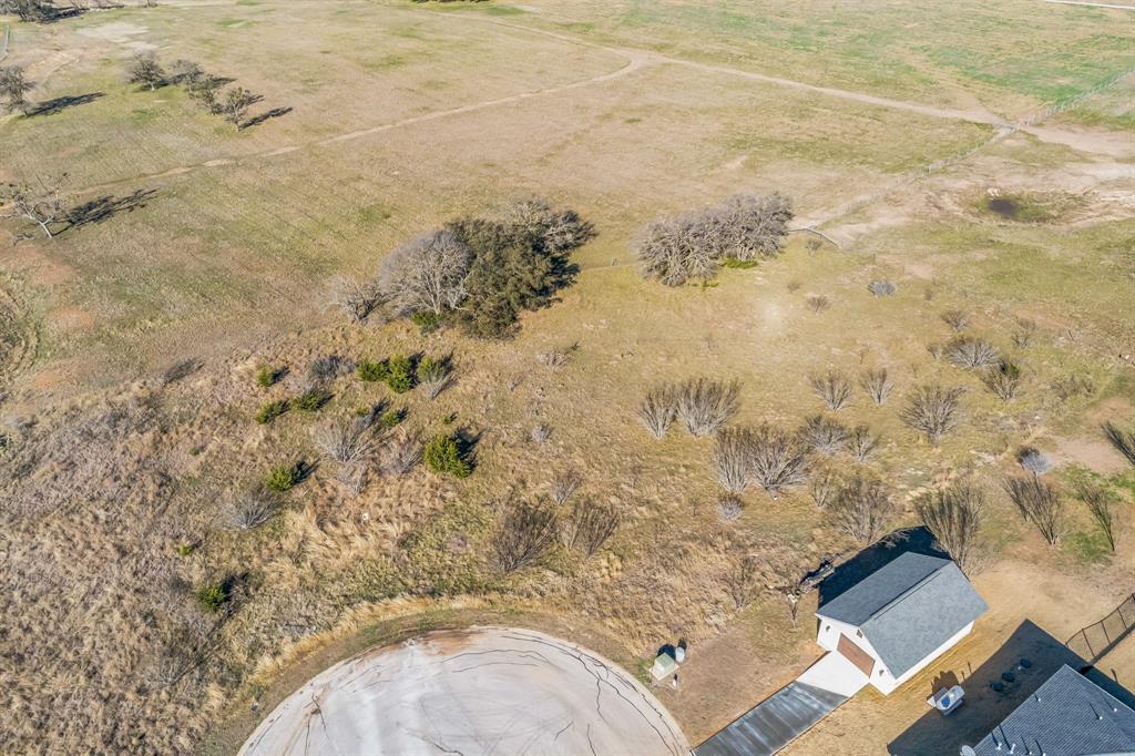 104 Round Up Cir Property Photo 17
