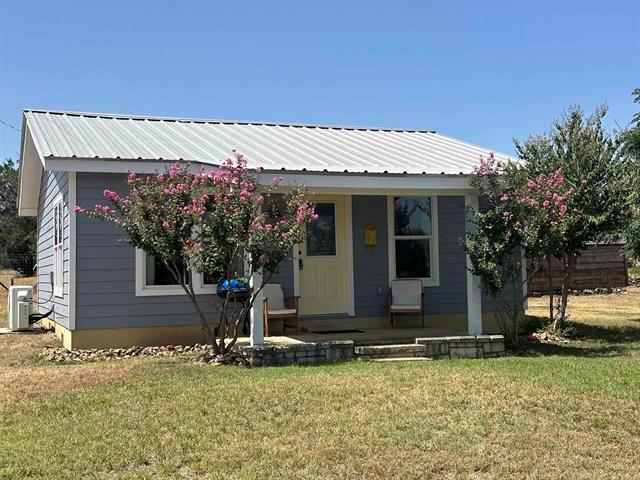 511 Lakeway Property Photo