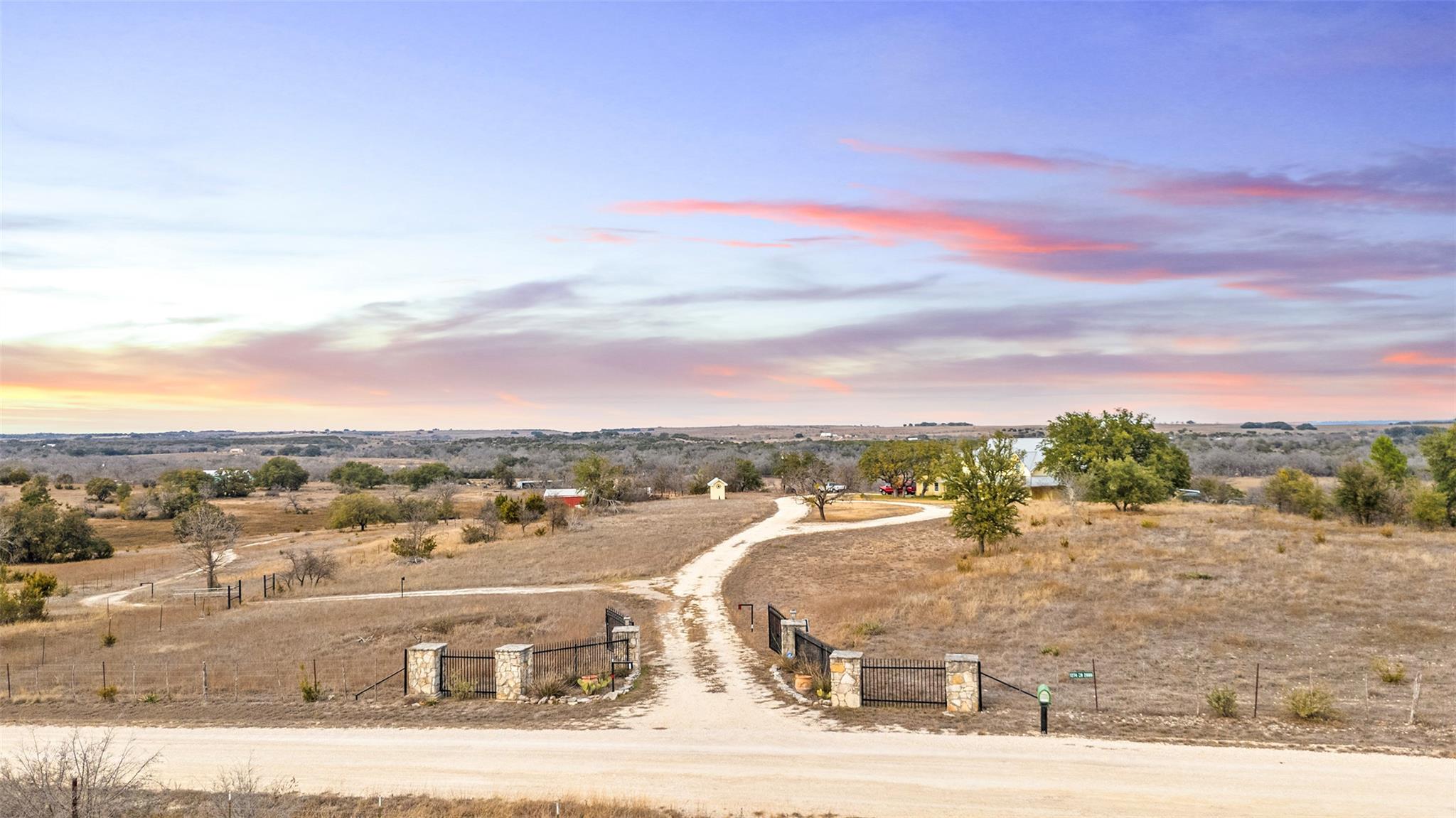 1428600 Property Photo 15
