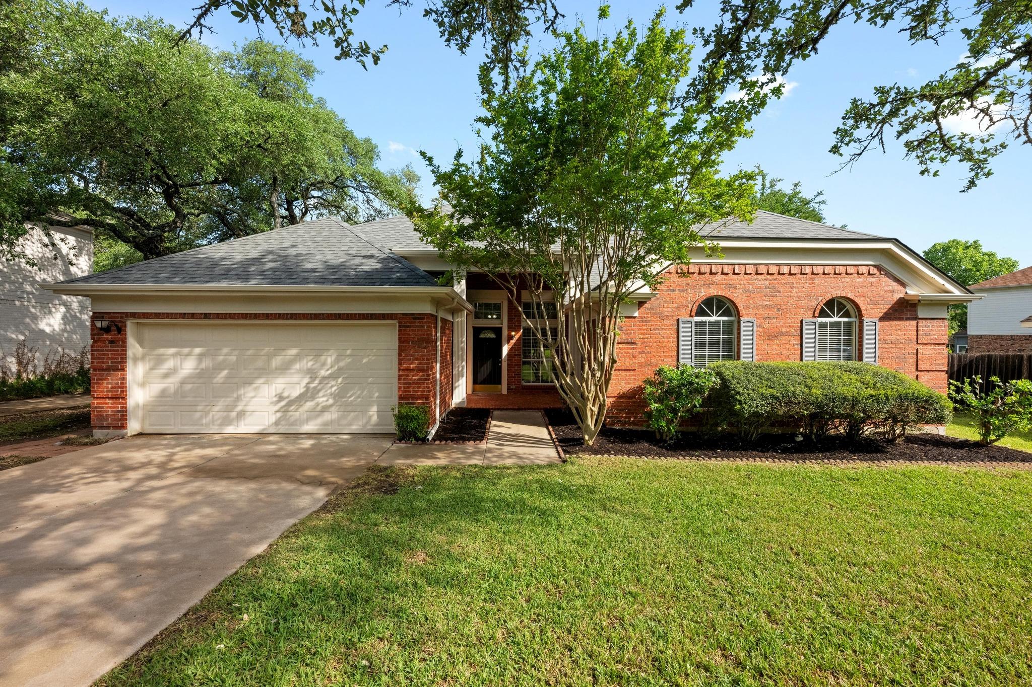 6408 Walebridge Ln Property Photo 1