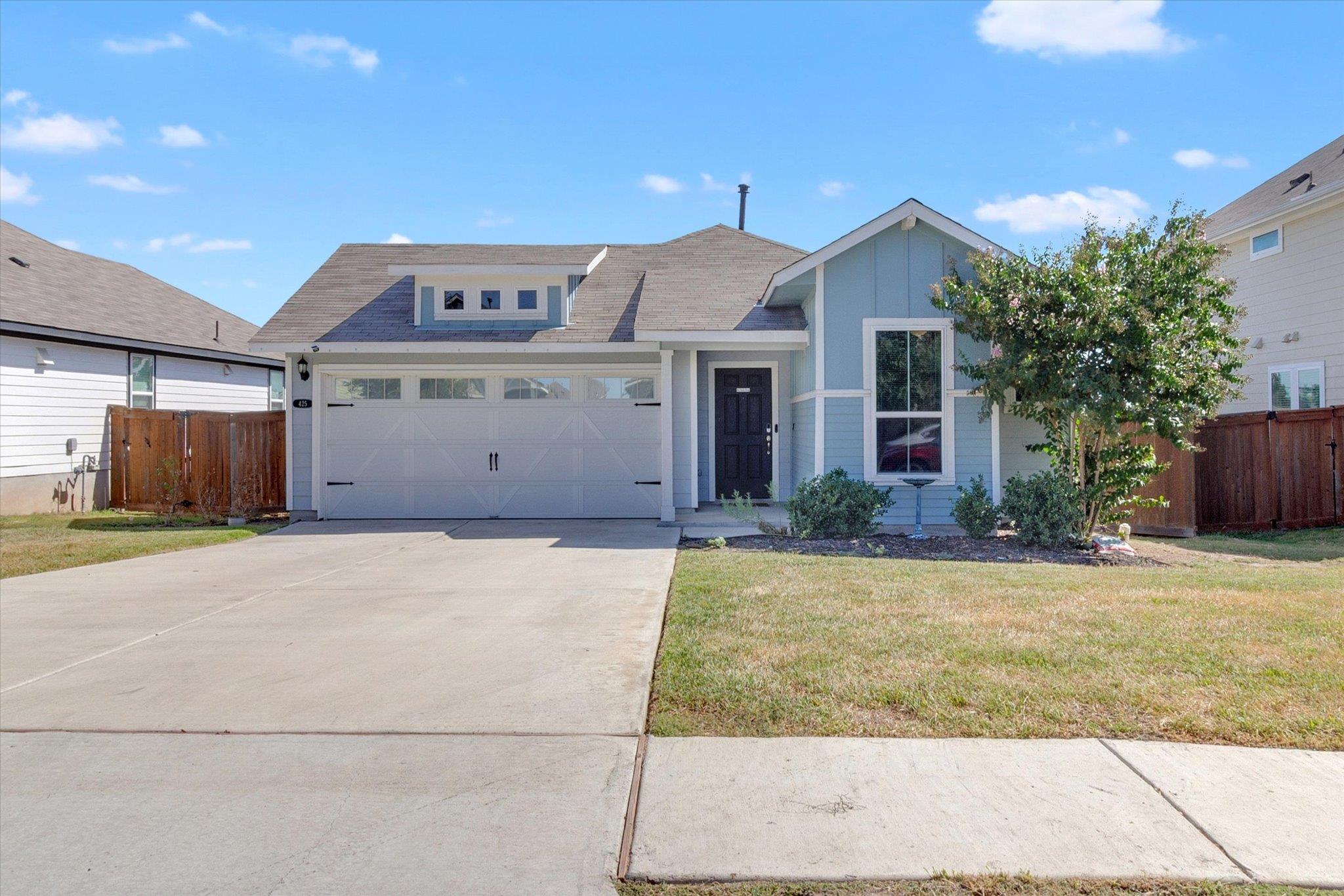 425 Spiny Lizard Ln Property Photo 1