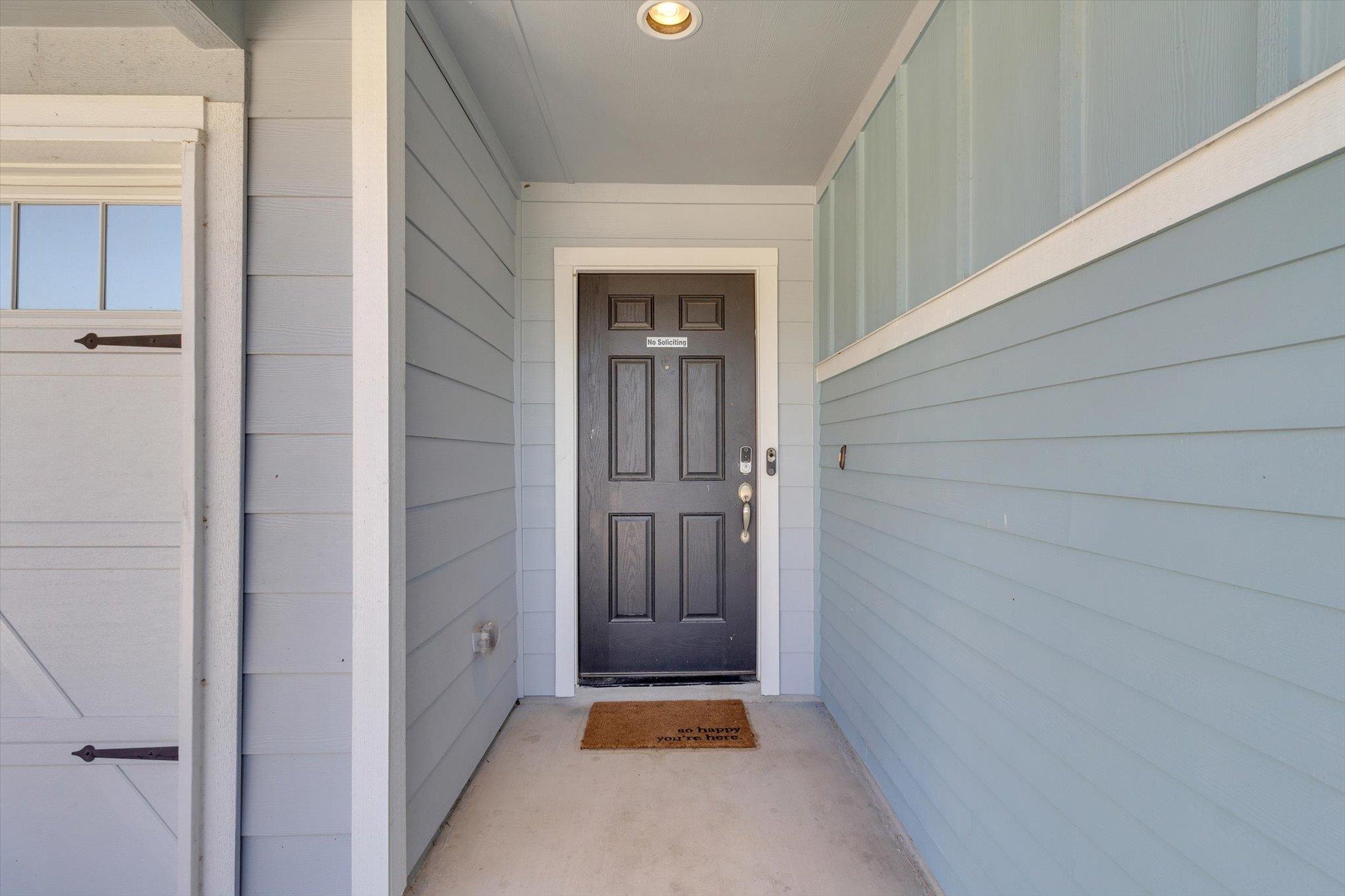 425 Spiny Lizard Ln Property Photo 3