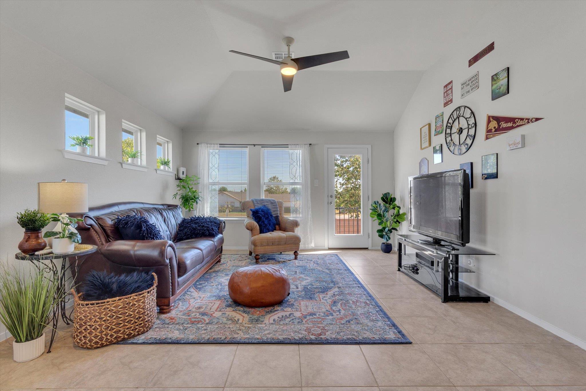 425 Spiny Lizard Ln Property Photo 7