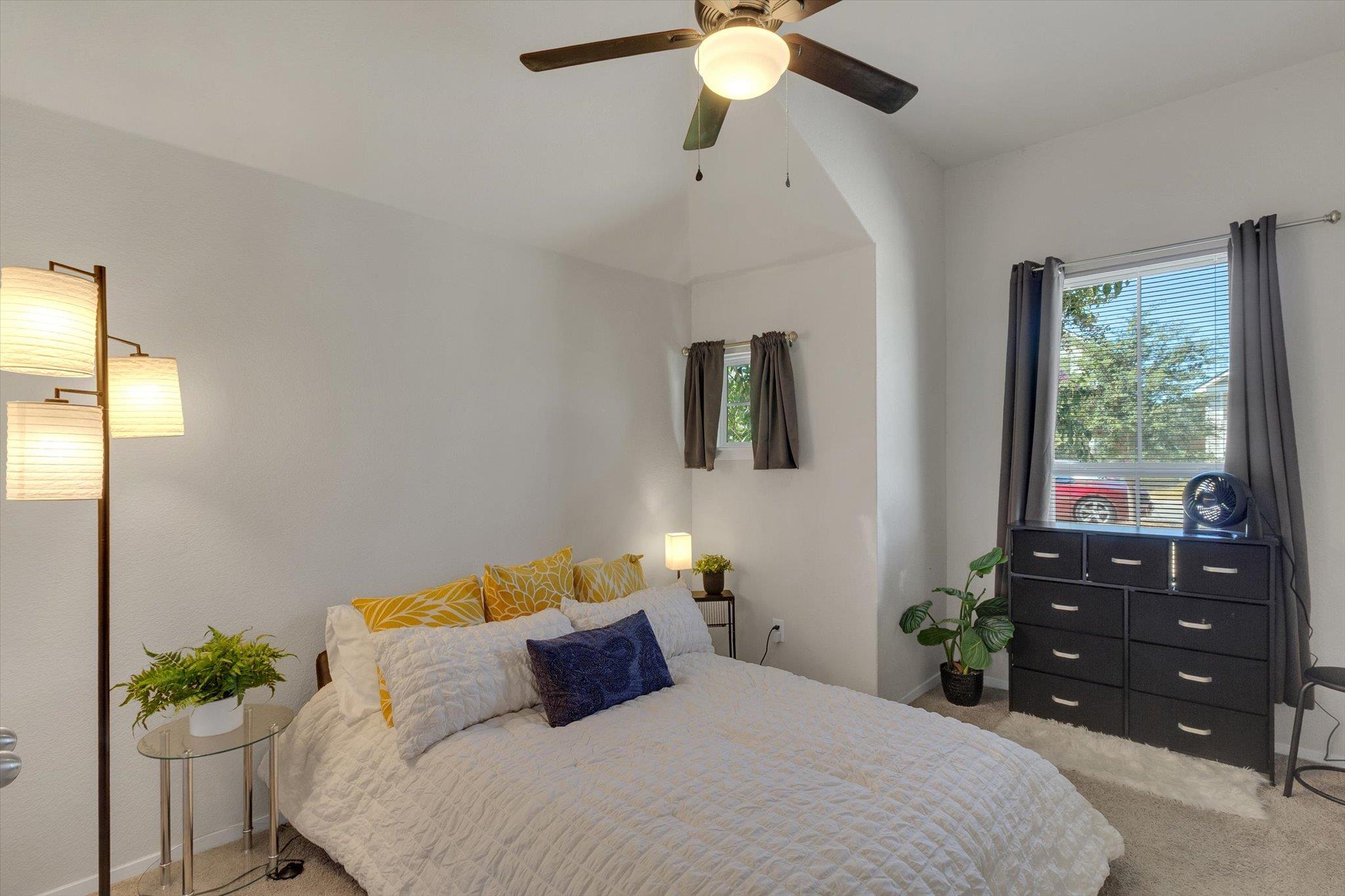 425 Spiny Lizard Ln Property Photo 12