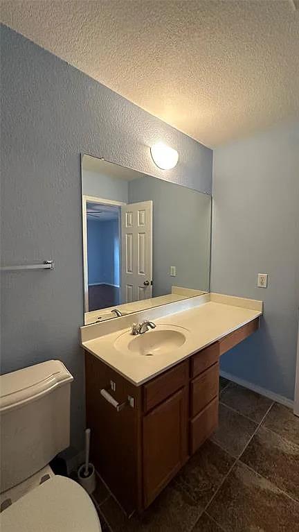 13105 Lofton Cliff Dr Property Photo 8