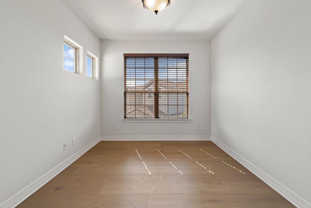 109 Largo Cv Property Photo 24