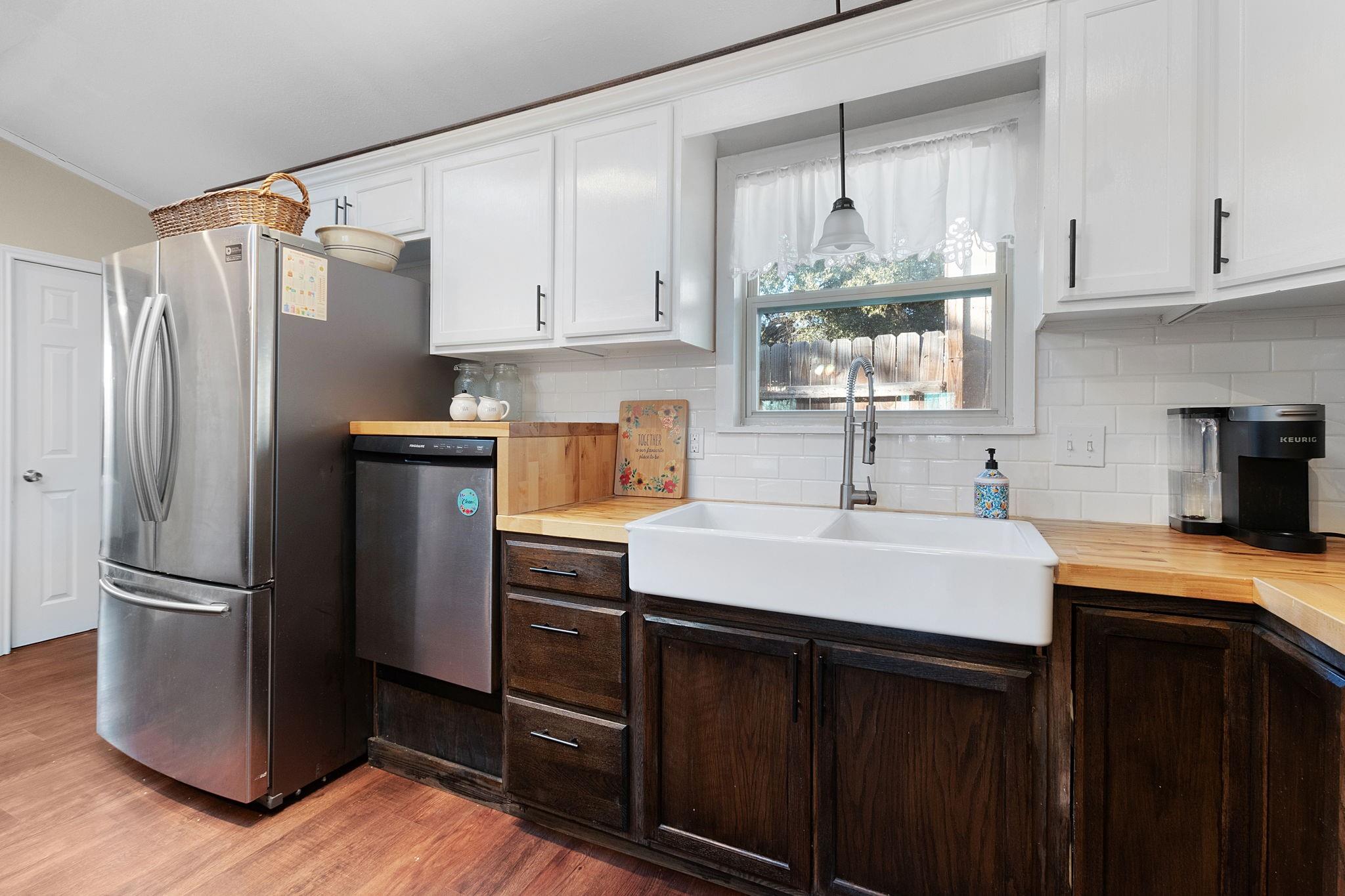801 1/2 E Avenue C None Property Photo 12