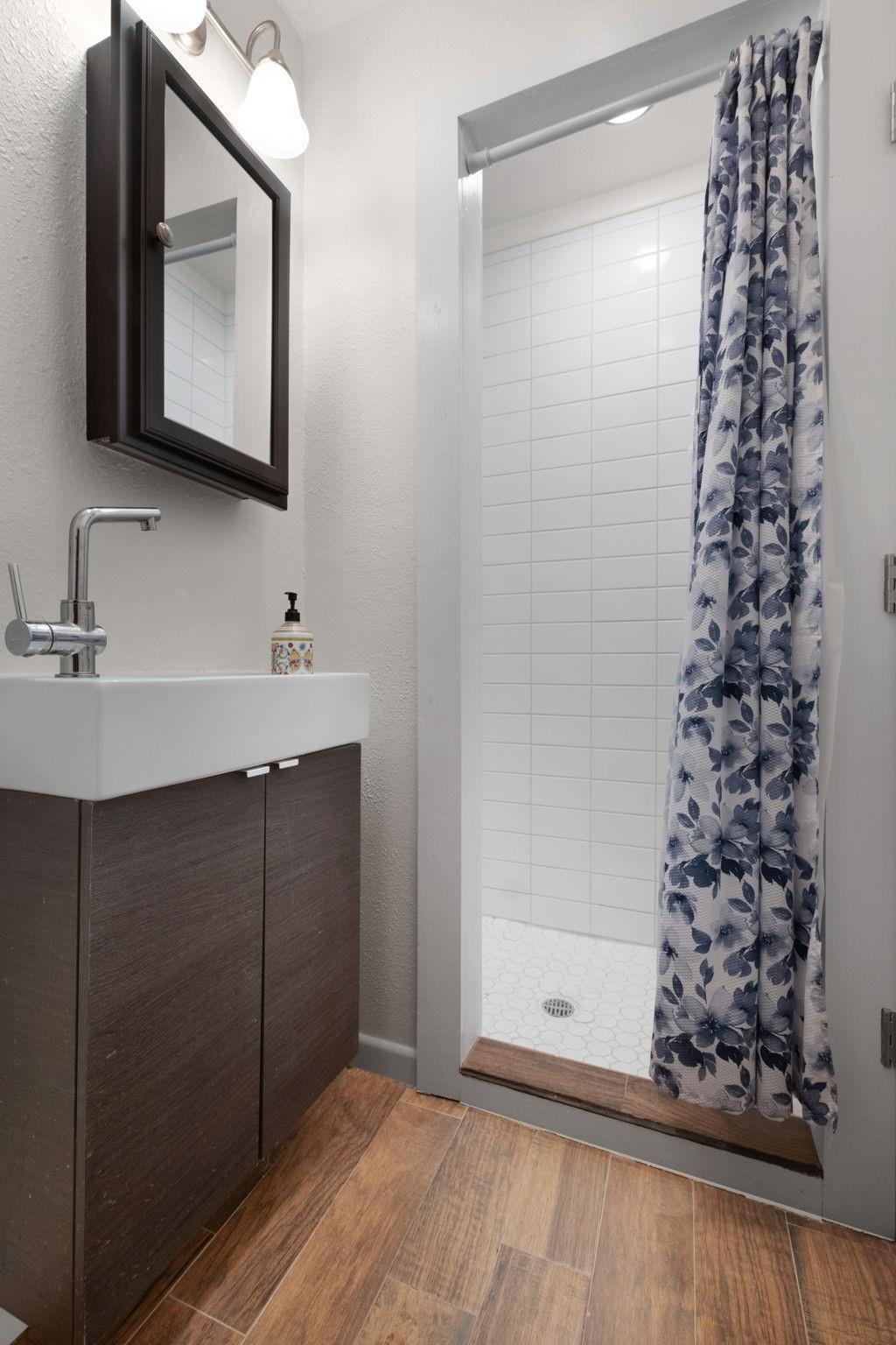 801 1/2 E Avenue C None Property Photo 17