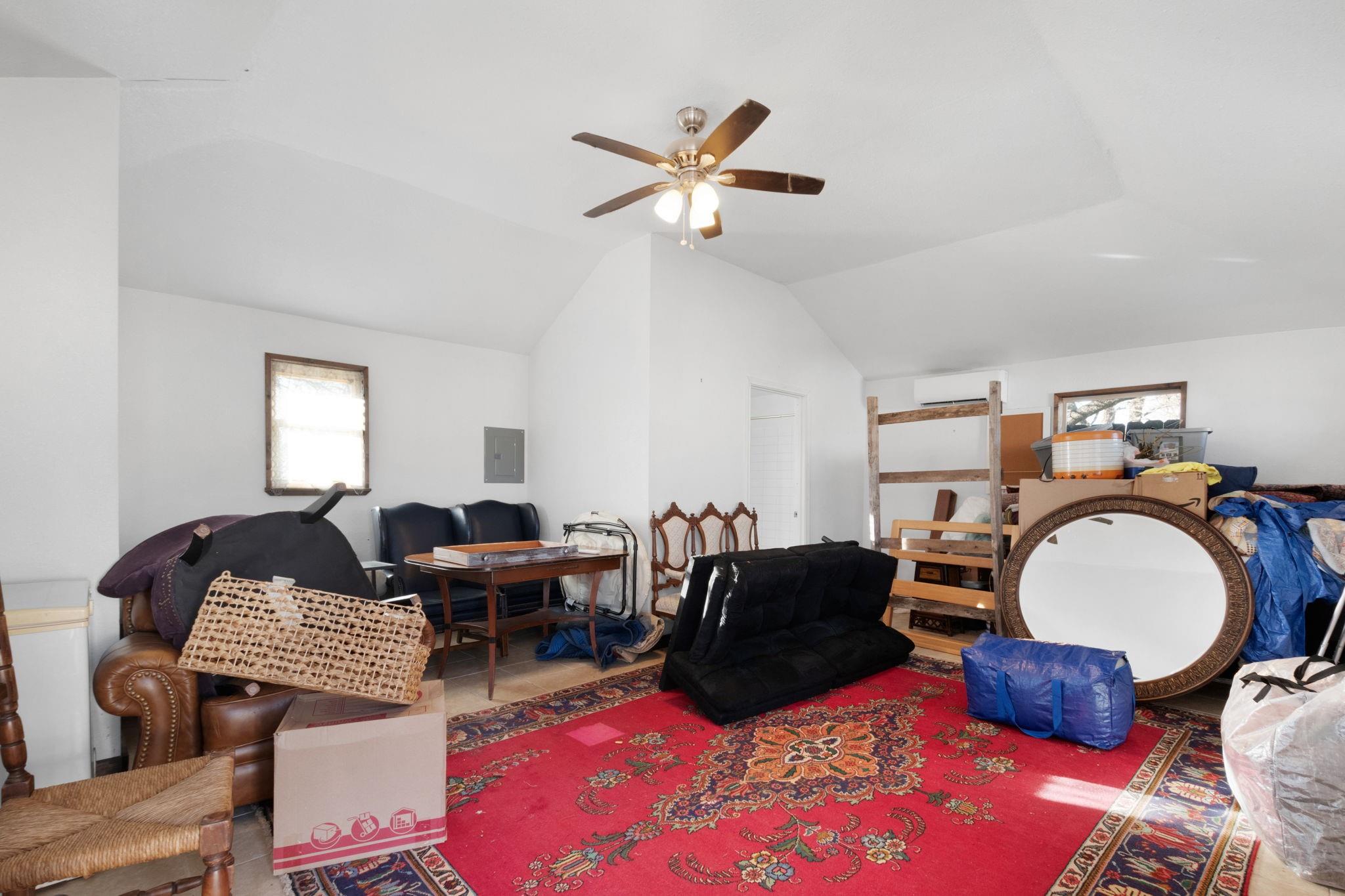 801 1/2 E Avenue C None Property Photo 33