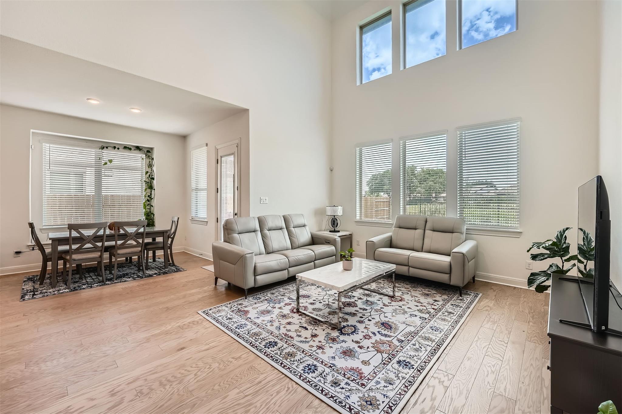 2405 Wooded Run Trl Property Photo 5