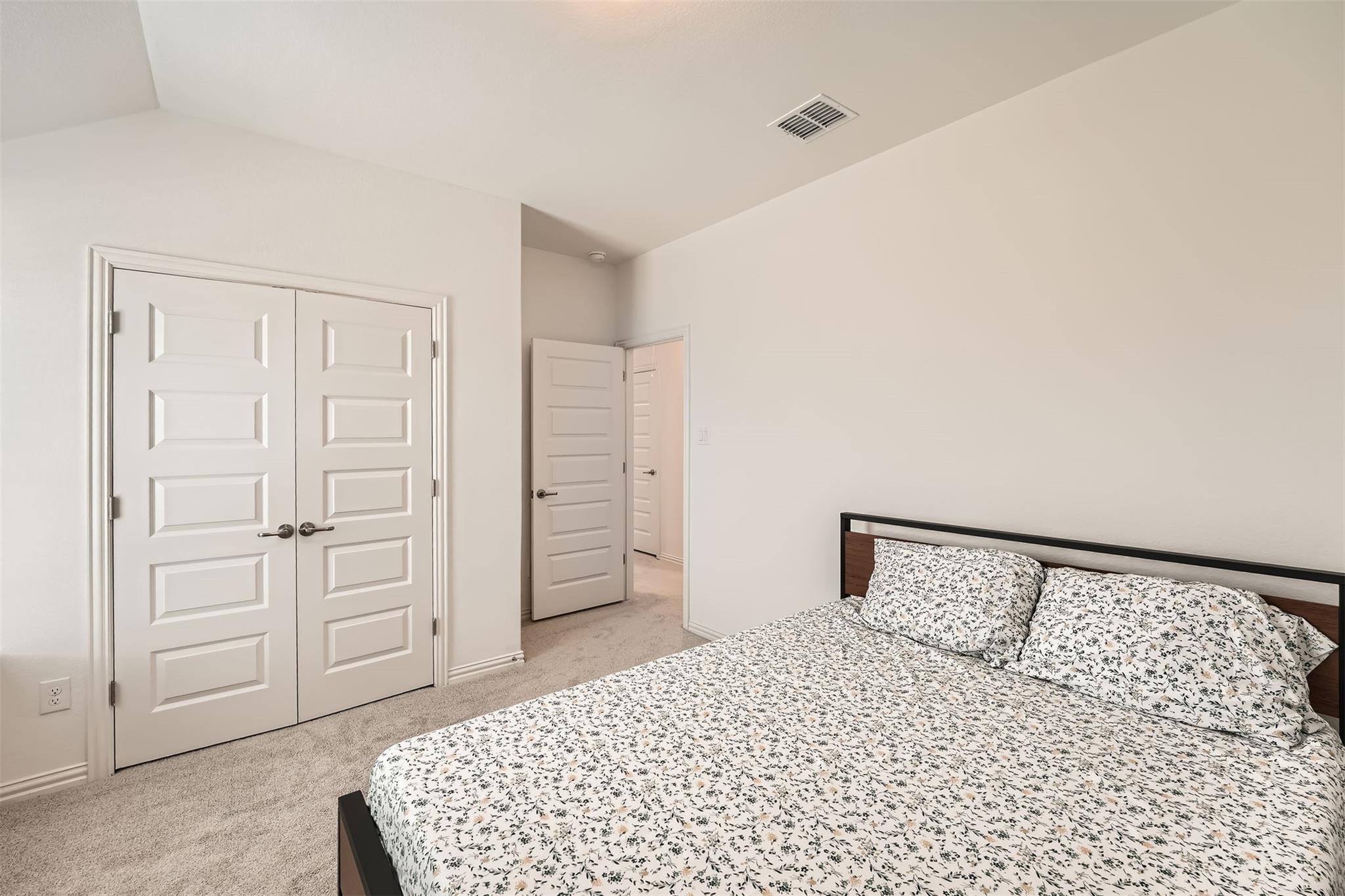 2405 Wooded Run Trl Property Photo 26